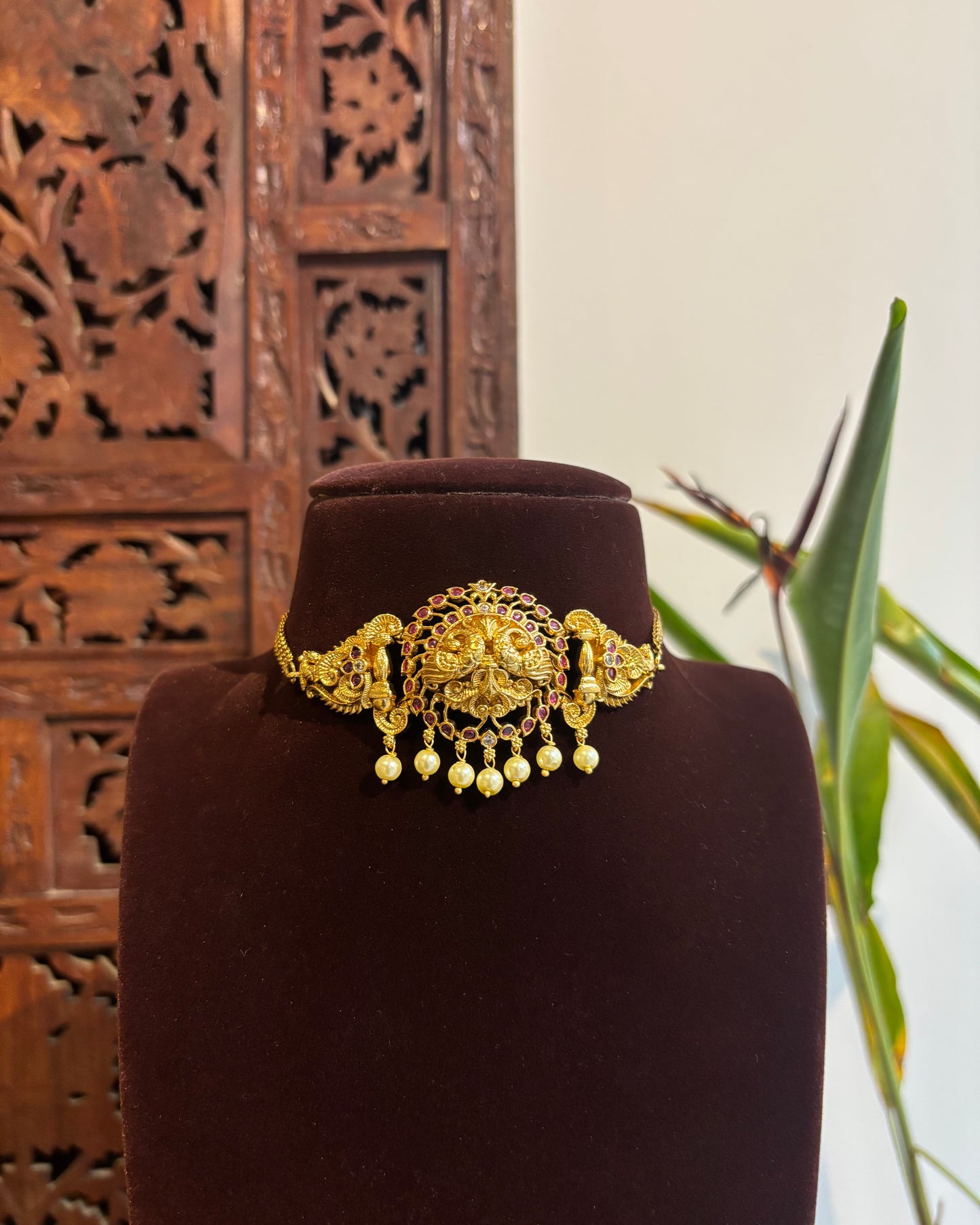 Minimal Lakshmi Motif Choker Necklace | Matching Earrings | NC251