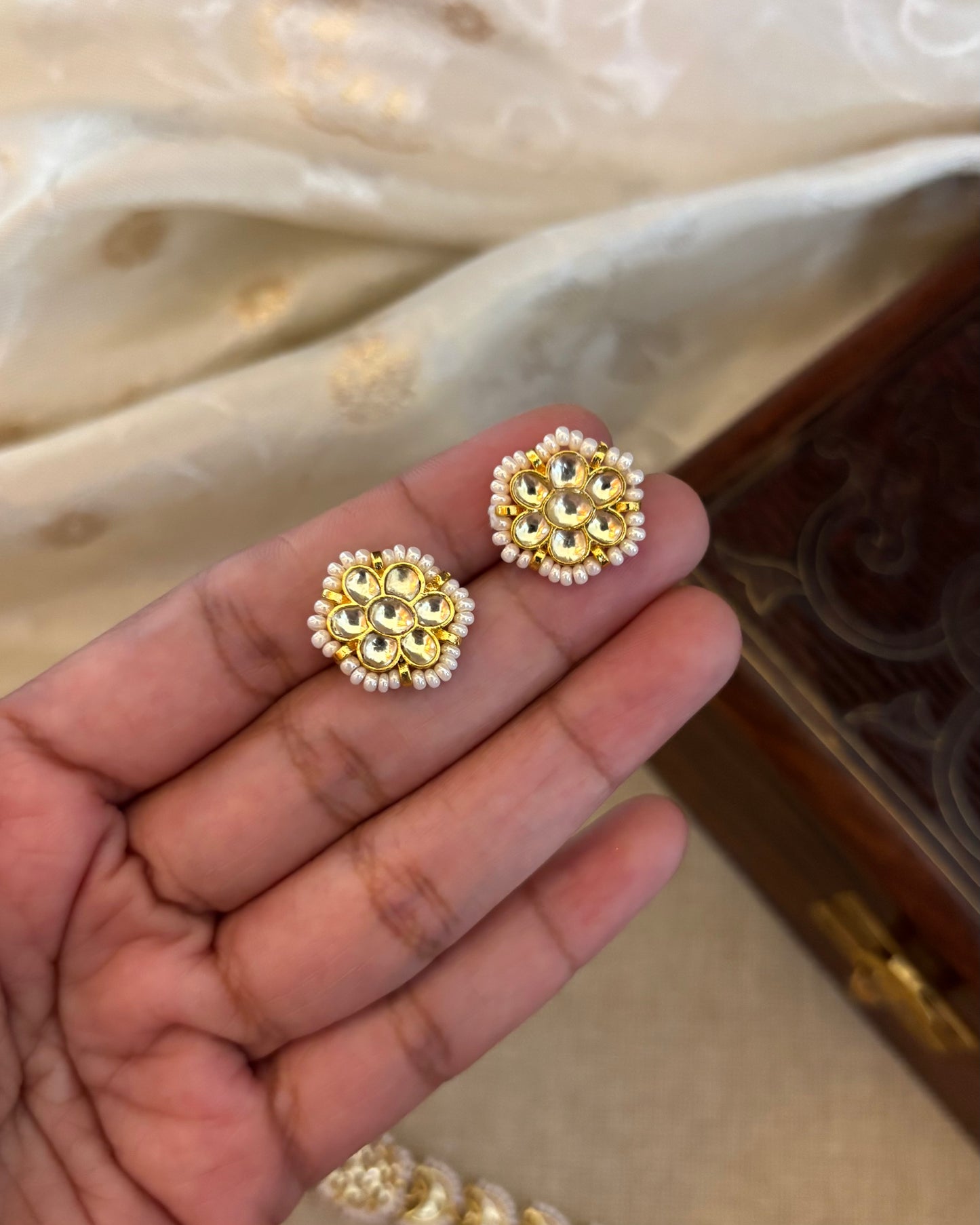 White Floral Kundan Choker with Earrings | Gold Plated | NC146