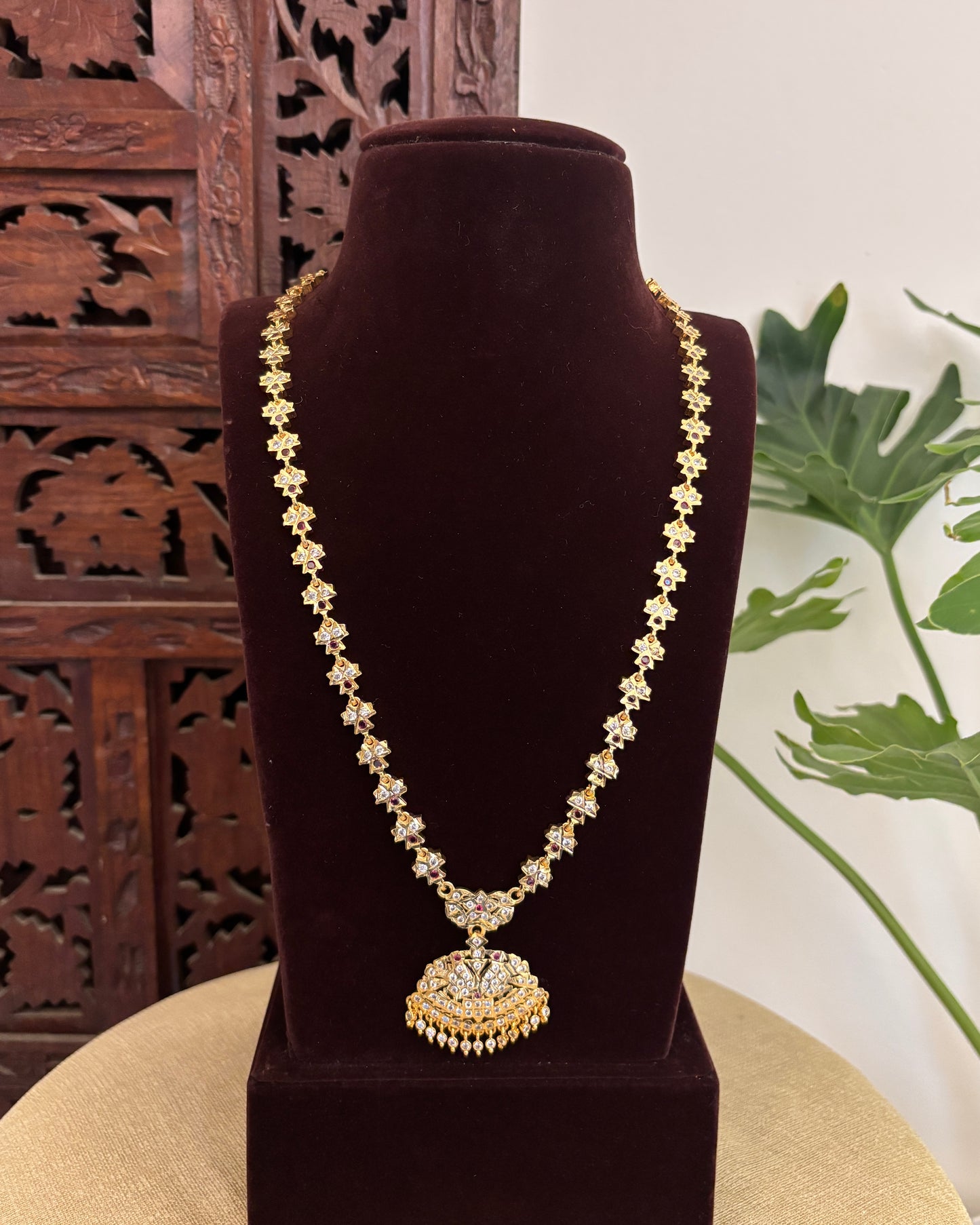 Vintage Impon Necklace  –  Ruby and White | NC681