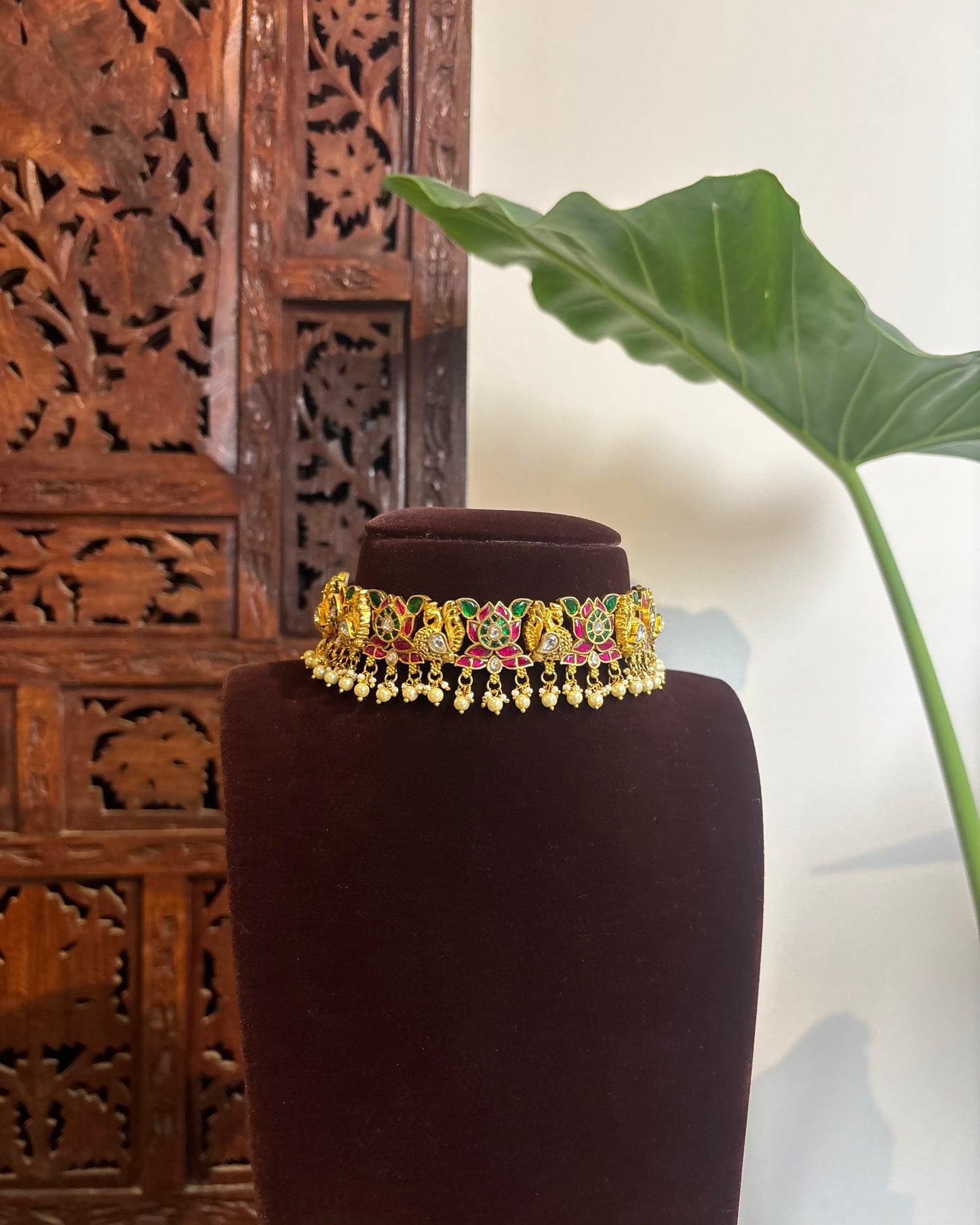 The Royal Peacock Edit: Jadau Kundan Matte Finish Choker | NC243