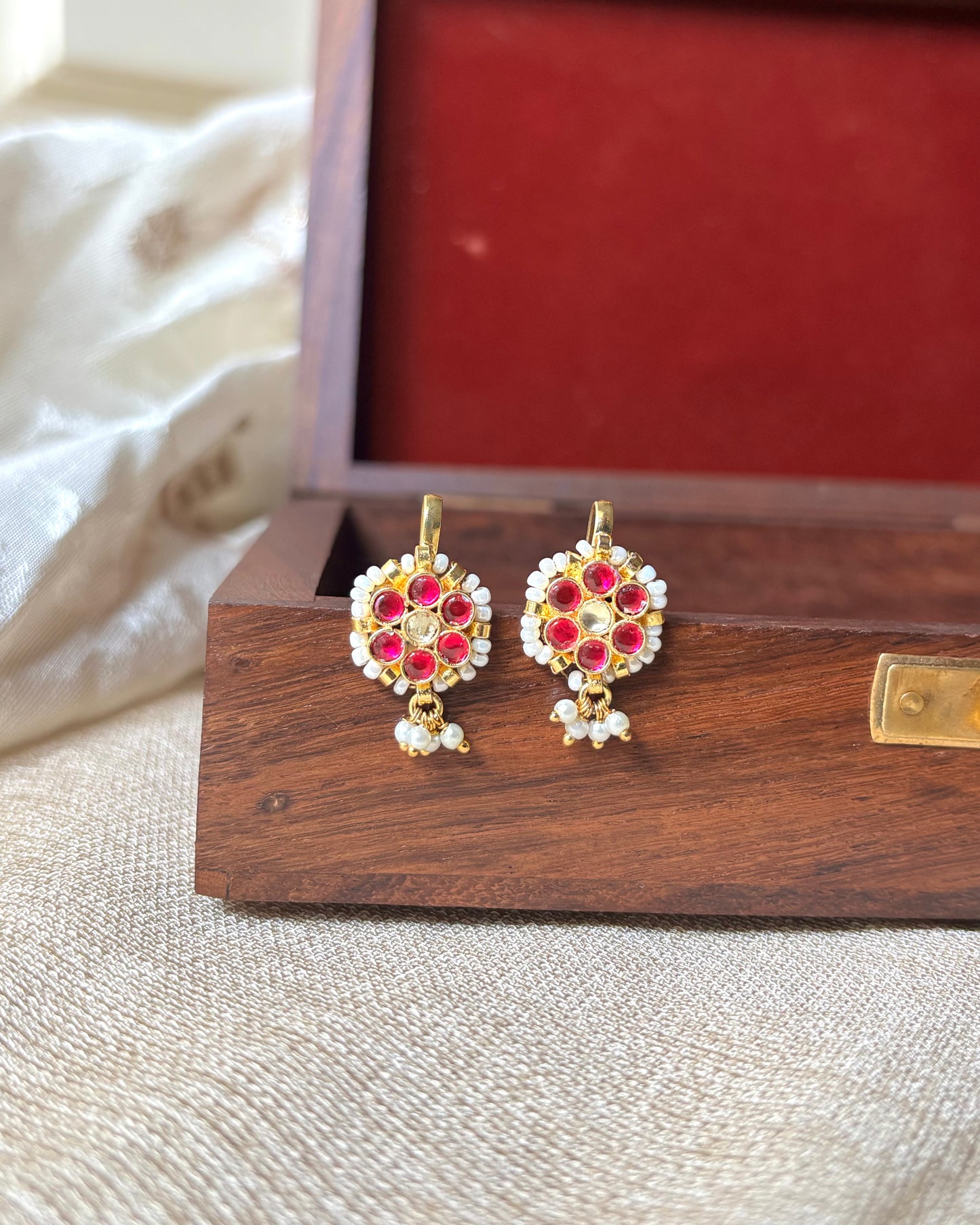 Floral Pink White Jadau Kundan Hair Pins (Set of 2) | HA145
