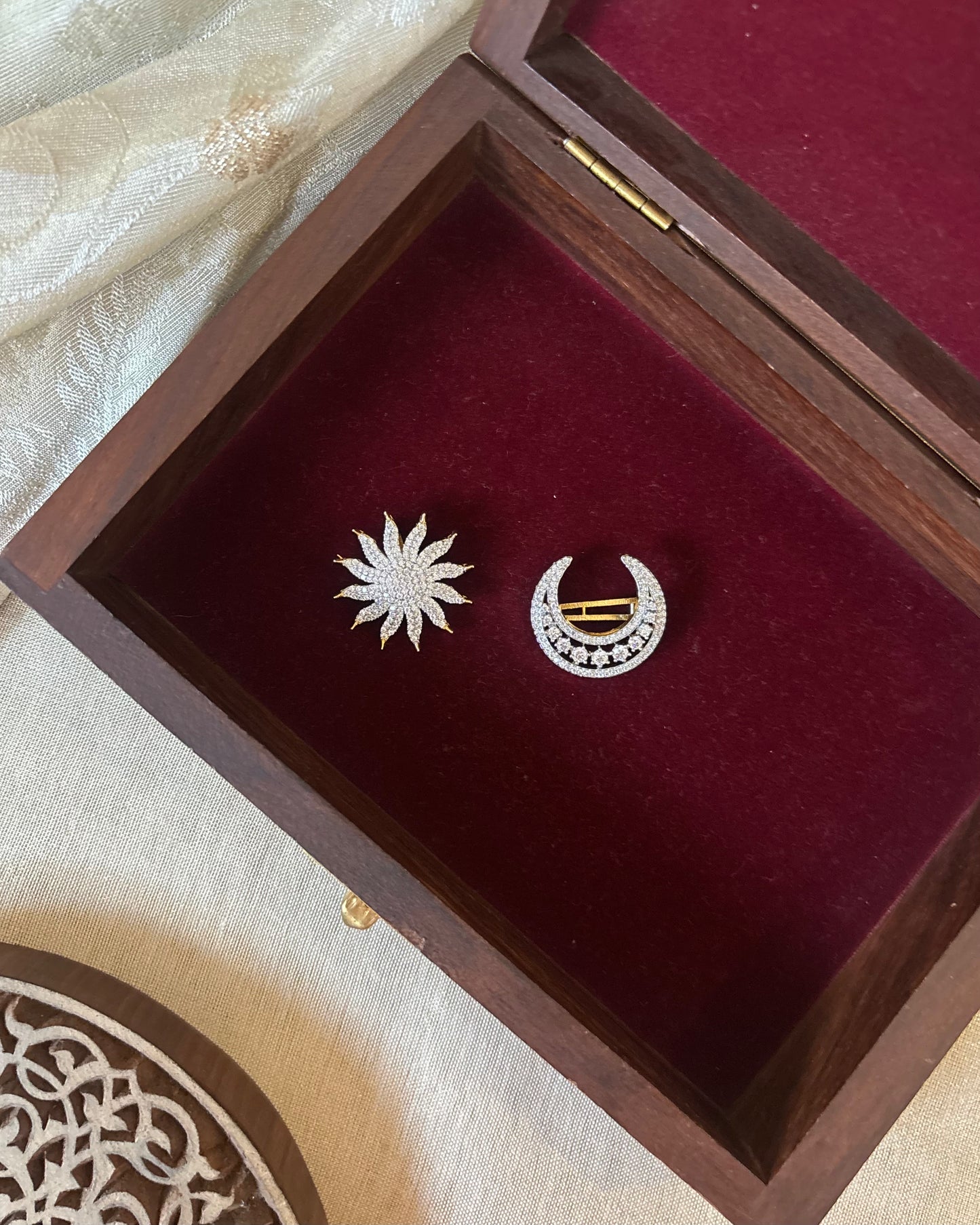 Jadau Kundan Sun & Moon Hair Accessory – Gold Plated Traditional Set | HA301