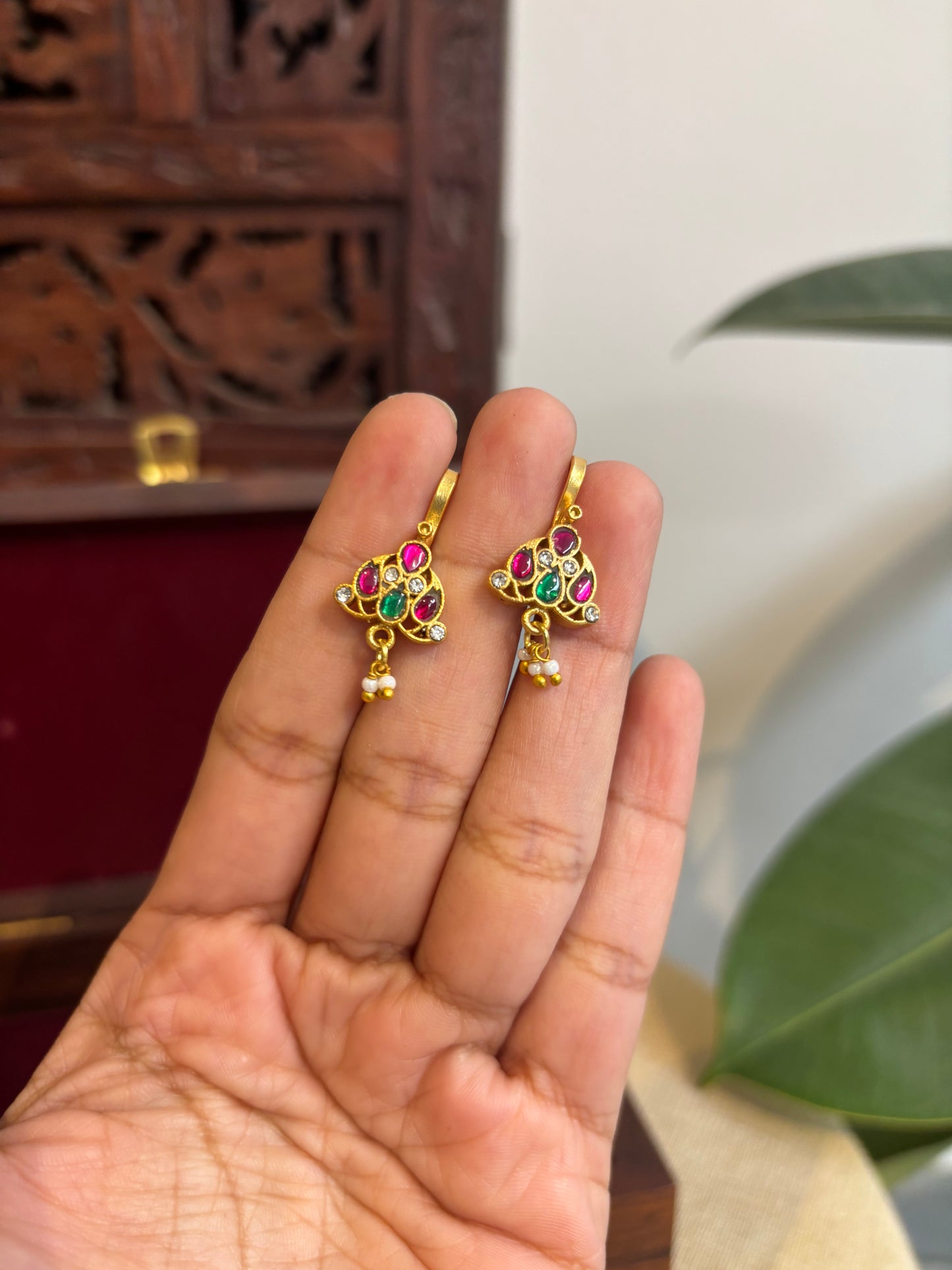 Multicolor Floral Gold-Finish Jadau Bugadi | ER256