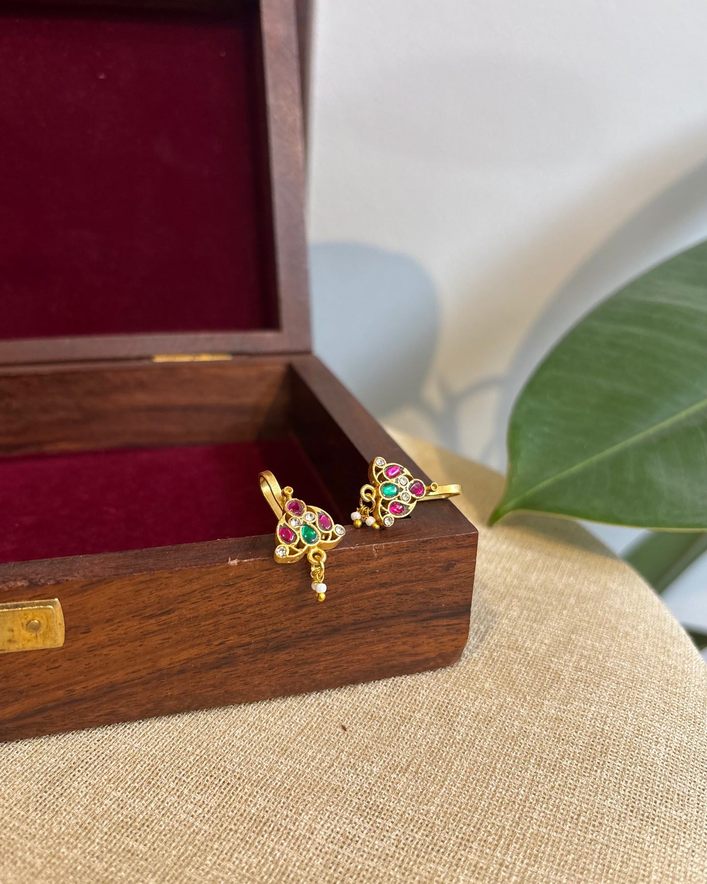 Multicolor Floral Gold-Finish Jadau Bugadi | ER256