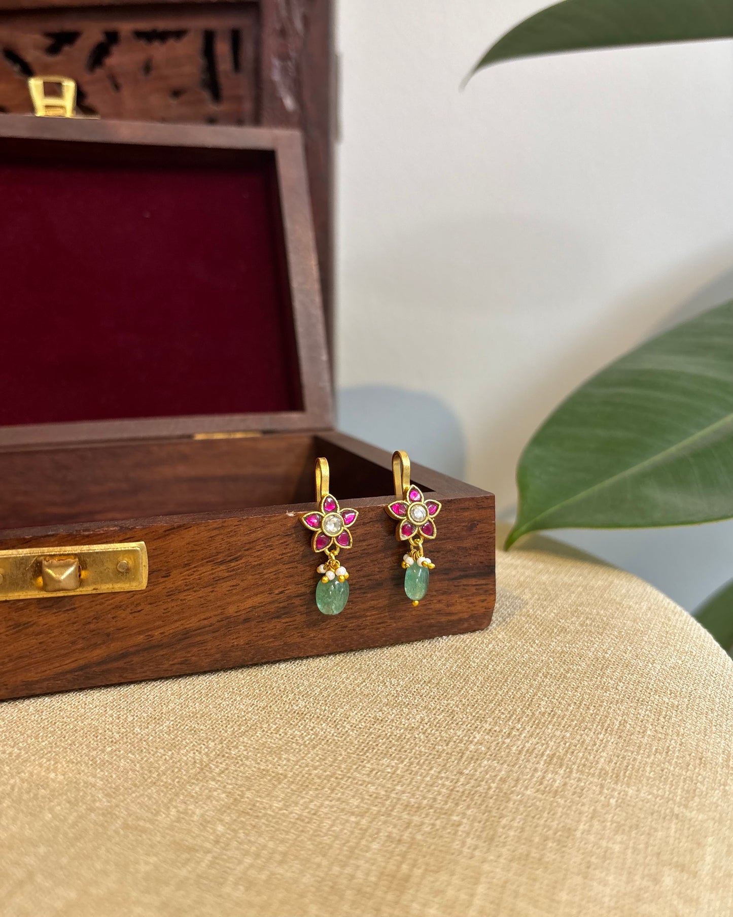 Multicolor Floral Gold-Finish Jadau Bugadi | ER257