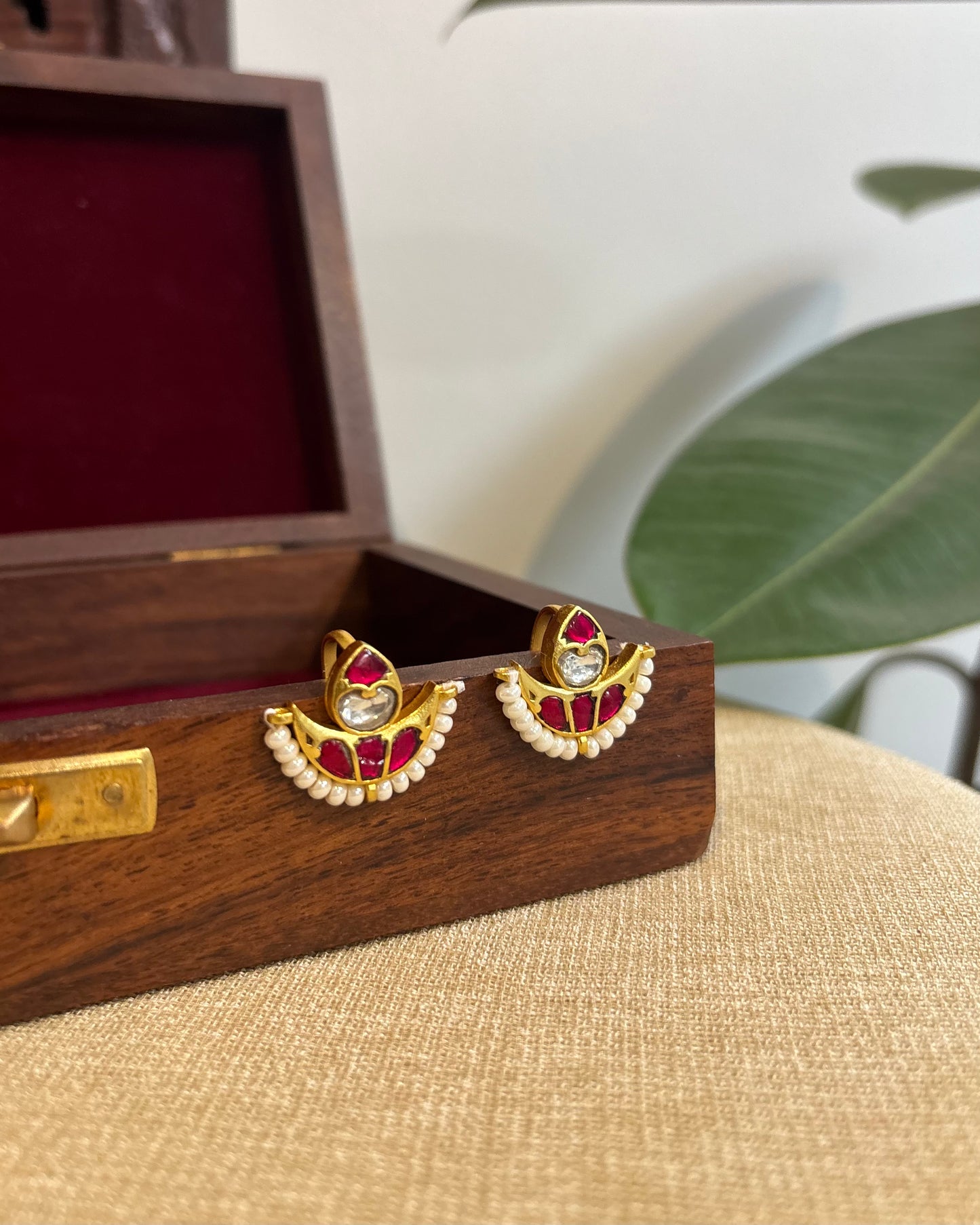 Ruby White Chand Gold-Finish Jadau Bugadi | ER258