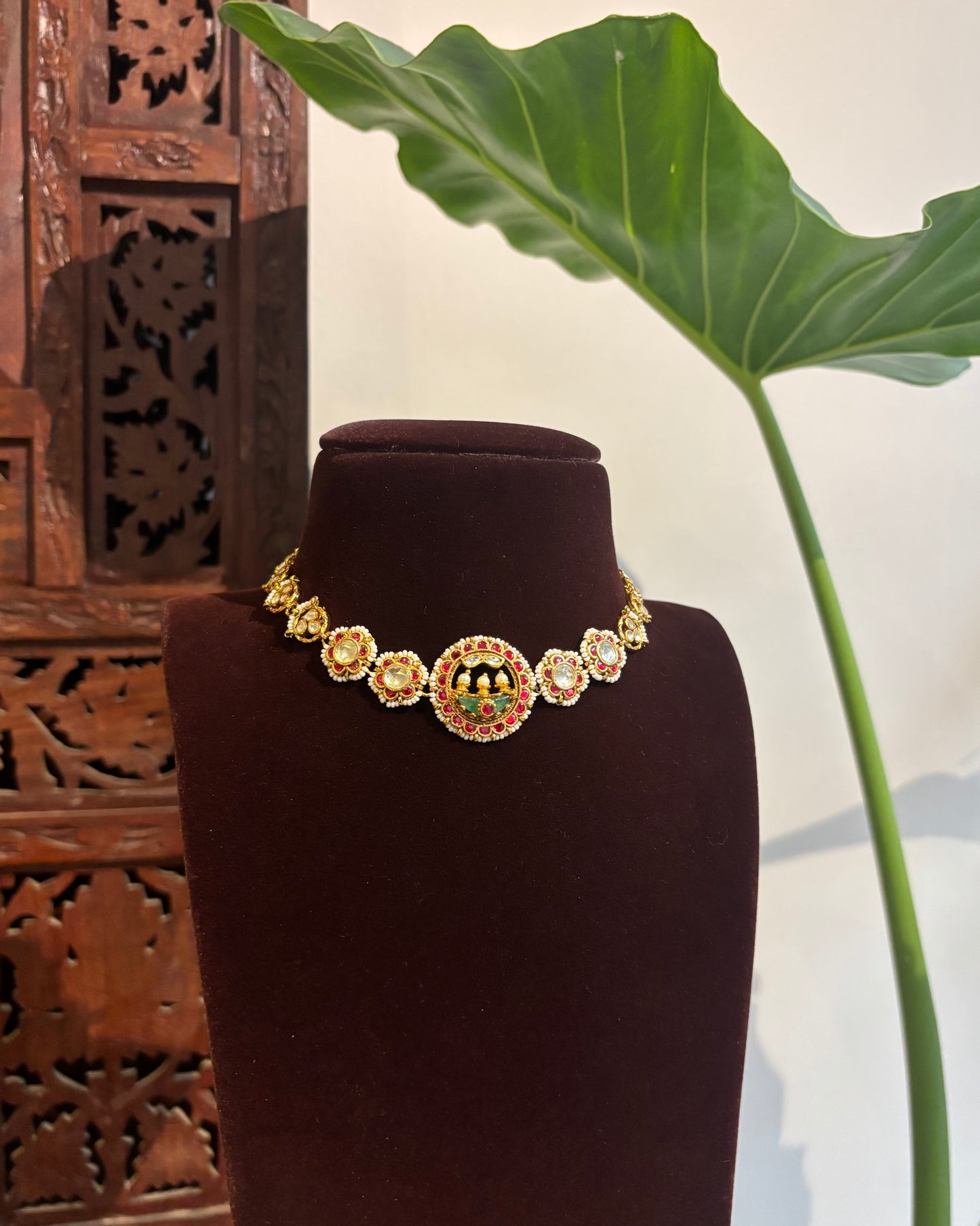 The Garland – Antique Floral Choker | Varna Edit | NC263