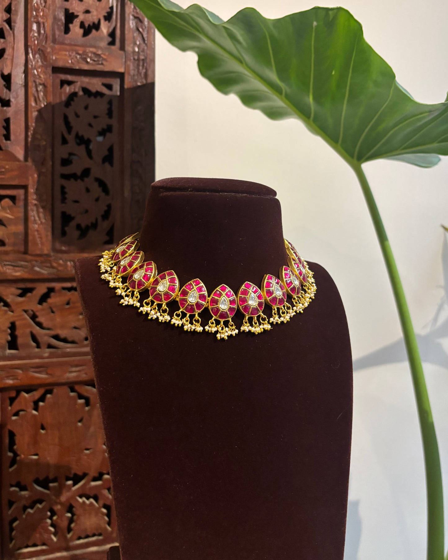 Ruby & White Kundan Necklace – Contemporary Teardrop Design | NC277