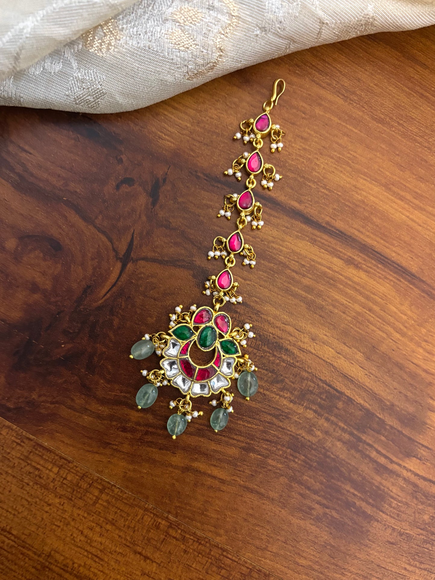 Jadau Kundan Floral Maang Tikka  – Gold-Plated Bridal Hair Jewellery | MT122
