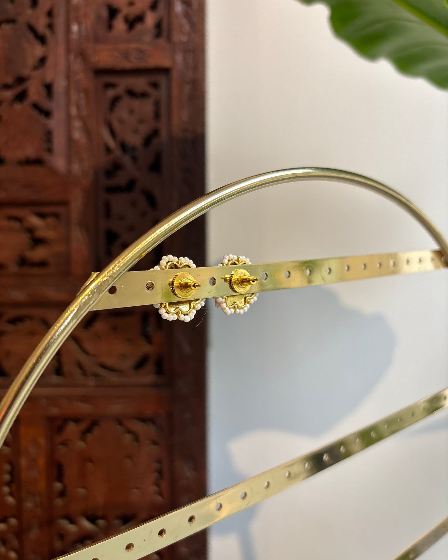 Green and White Floral Stud Earrings | ER179