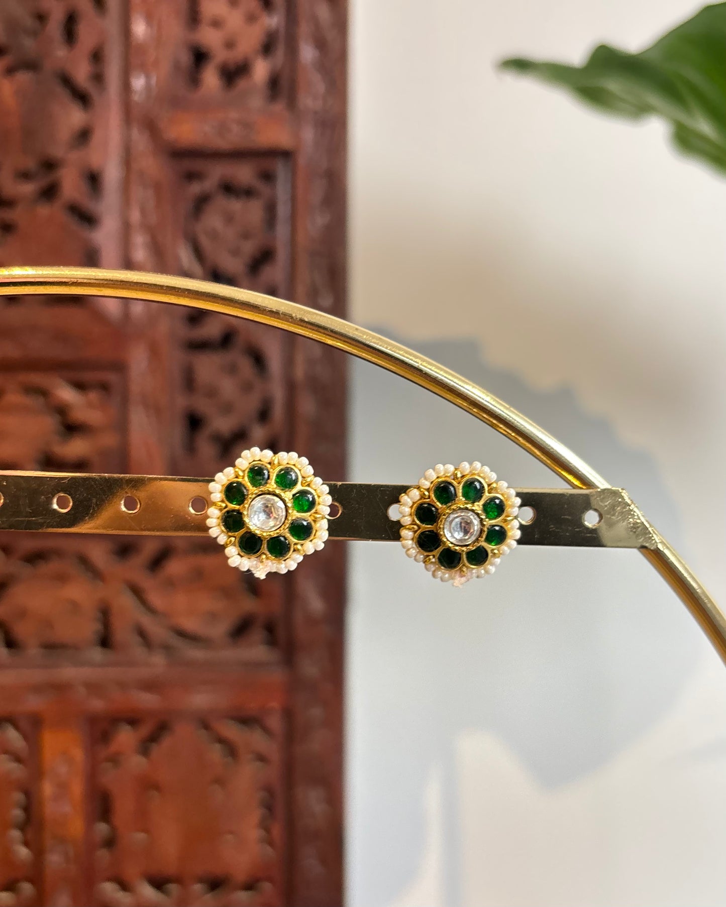 Green and White Floral Stud Earrings | ER179