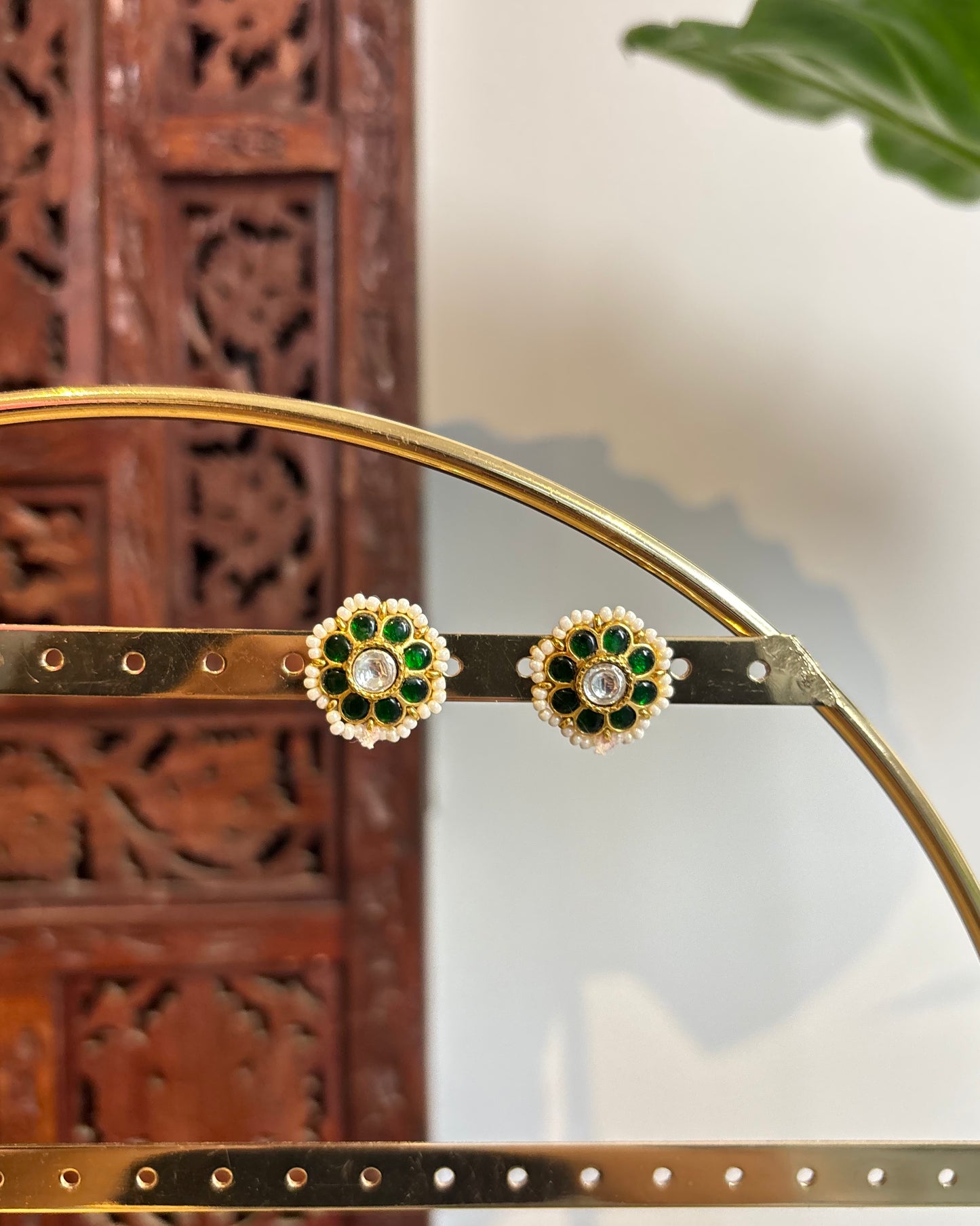 Green and White Floral Stud Earrings | ER179