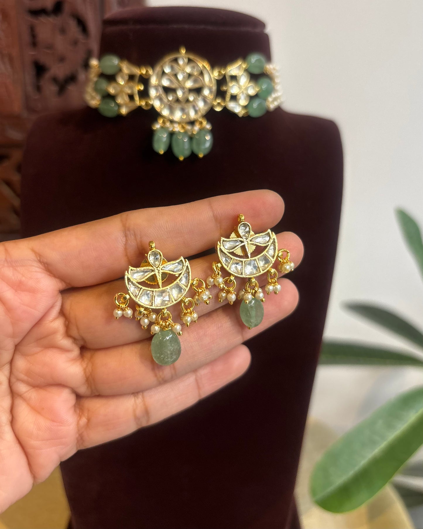 White Floral Kundan Choker With Earrings | Handmade Gold Plated | NC484