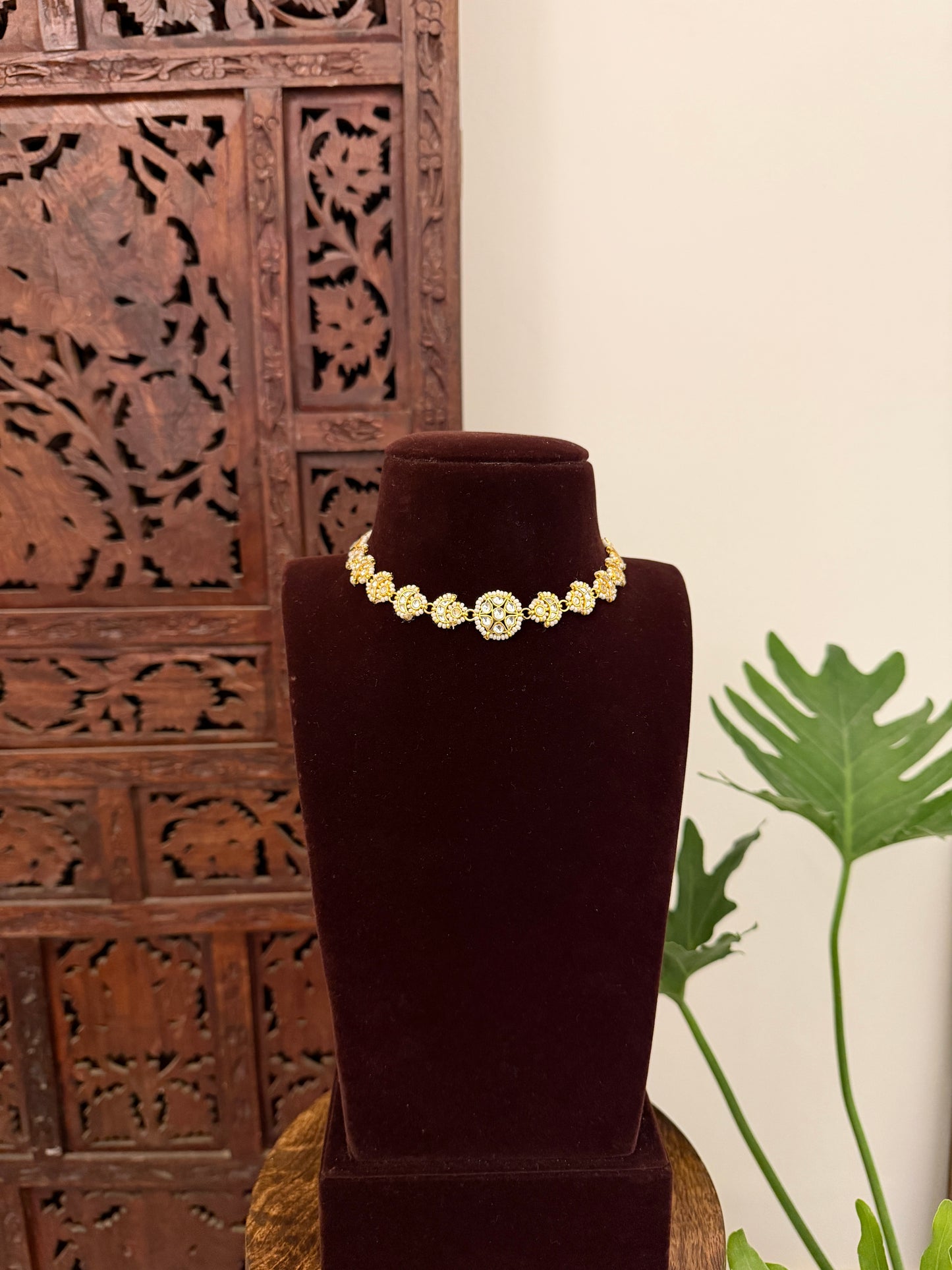 White Minimal Floral Kundan Choker | Handmade Gold Plated | NC695