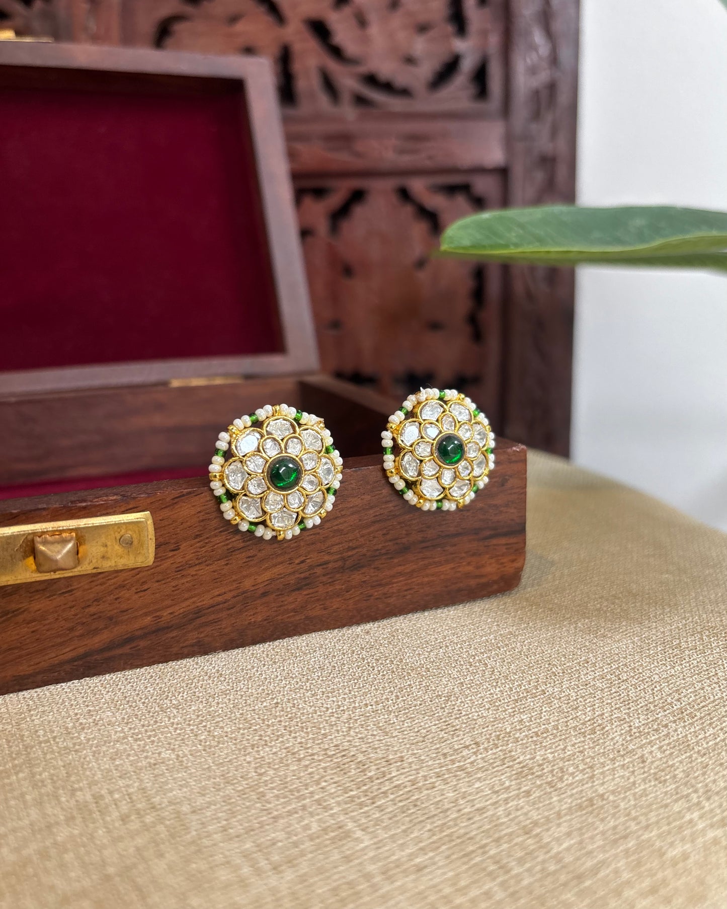 Green White Floral Stud Earrings | ER323