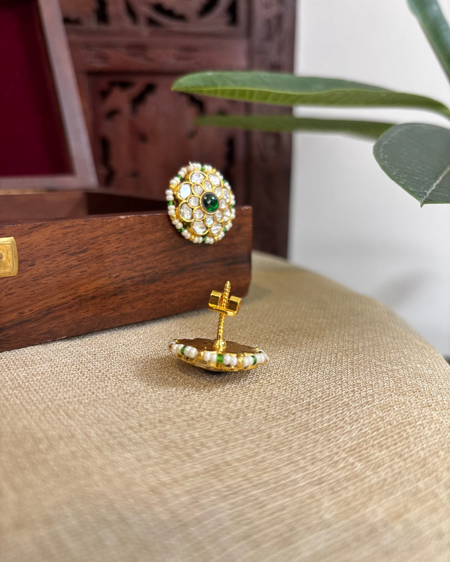 Green White Floral Stud Earrings | ER323