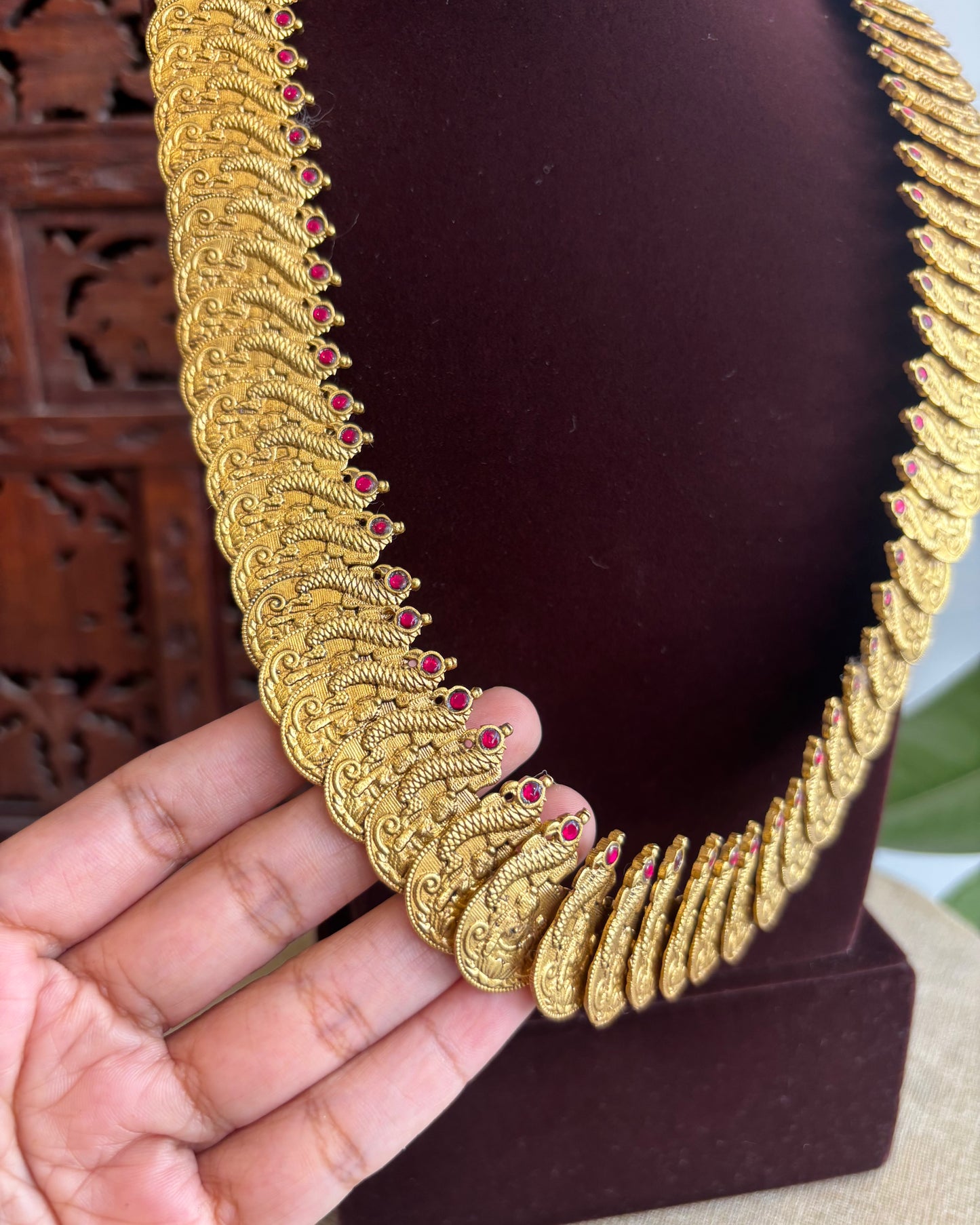 Lakshmi Antique Peacock Kaasu Haram with Kundan Detailing – Bridal Temple Jewellery | NC356