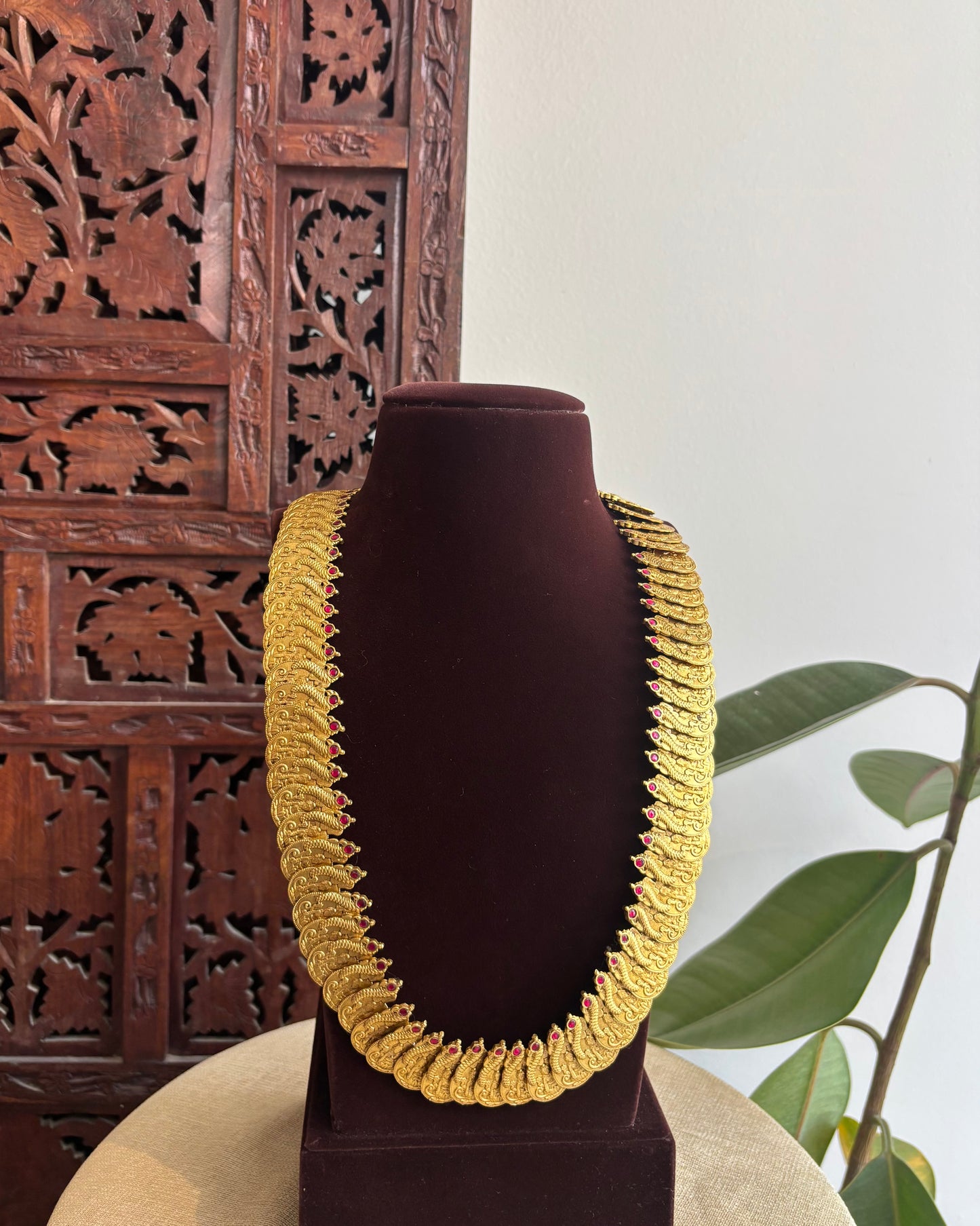 Lakshmi Antique Peacock Kaasu Haram with Kundan Detailing – Bridal Temple Jewellery | NC356