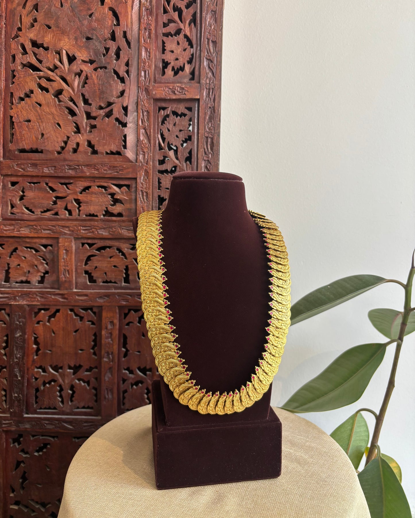 Lakshmi Antique Peacock Kaasu Haram with Kundan Detailing – Bridal Temple Jewellery | NC356