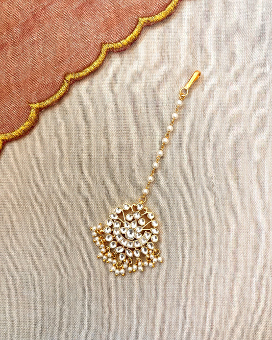 White Floral Jadau Kundan Maang Tikka | Gold Plated