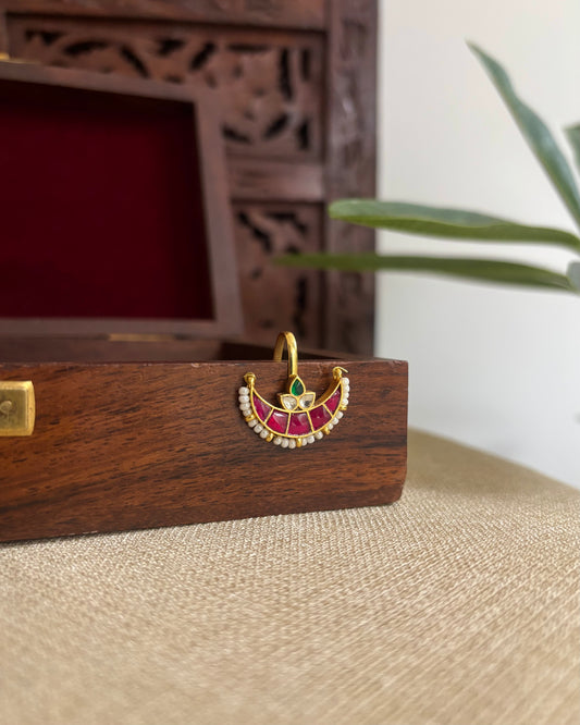 Chand Kundan Hair Pendant – Elegance for Your Braids | HA308