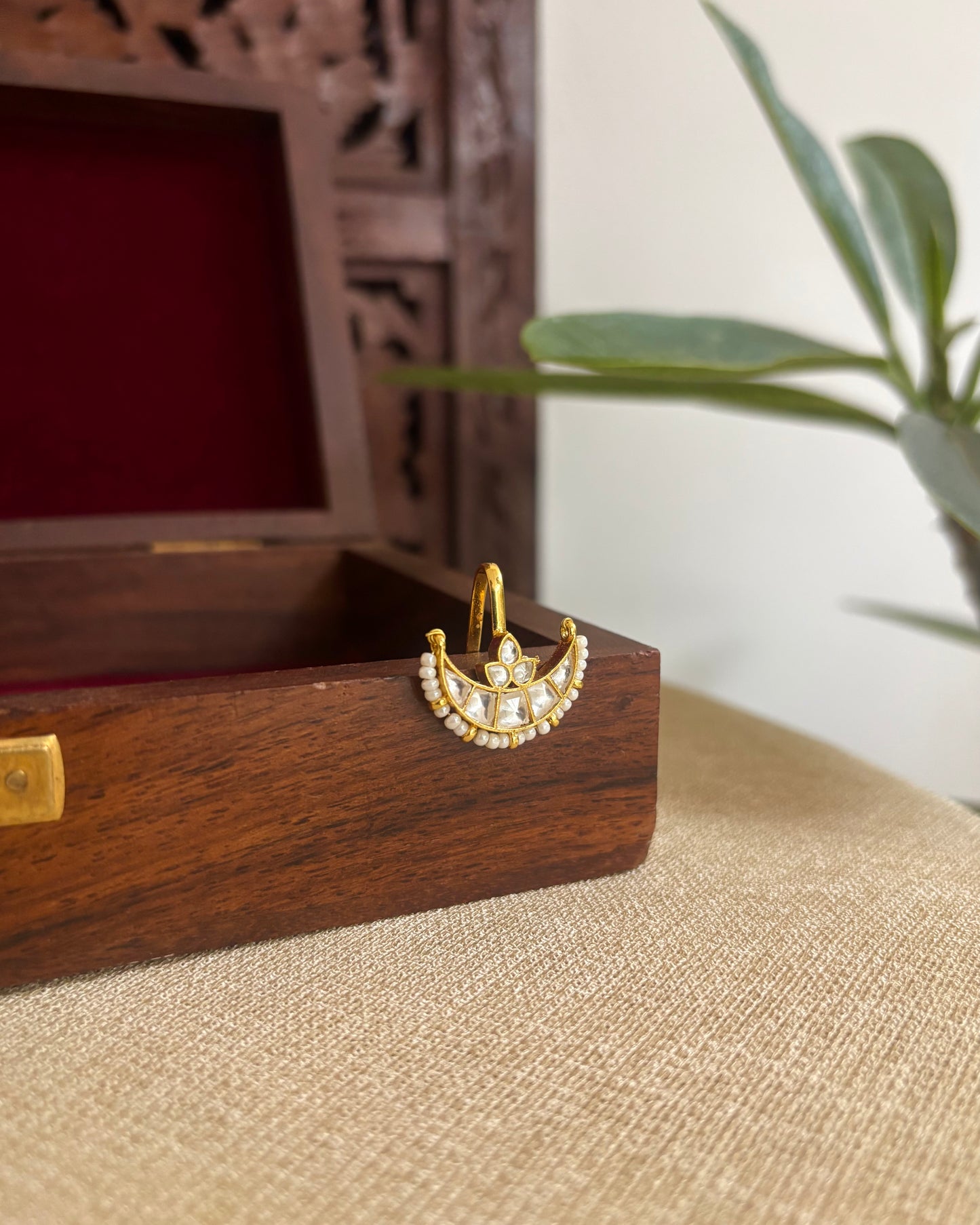 Chand Kundan Hair Pendant – Elegance for Your Braids | HA309