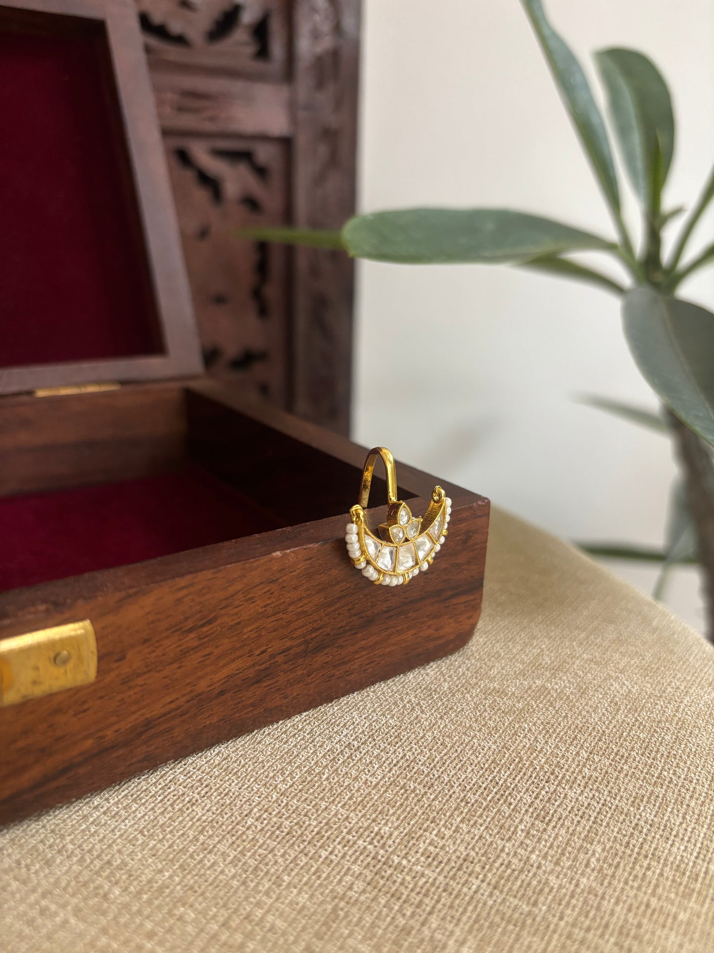 Chand Kundan Hair Pendant – Elegance for Your Braids | HA309