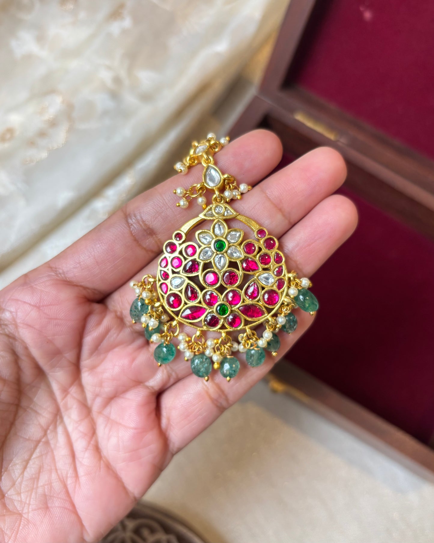 Jadau Kundan Floral Maang Tikka  – Gold-Plated Bridal Hair Jewellery | MT148