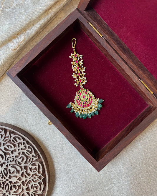 Jadau Kundan Floral Maang Tikka  – Gold-Plated Bridal Hair Jewellery | MT149