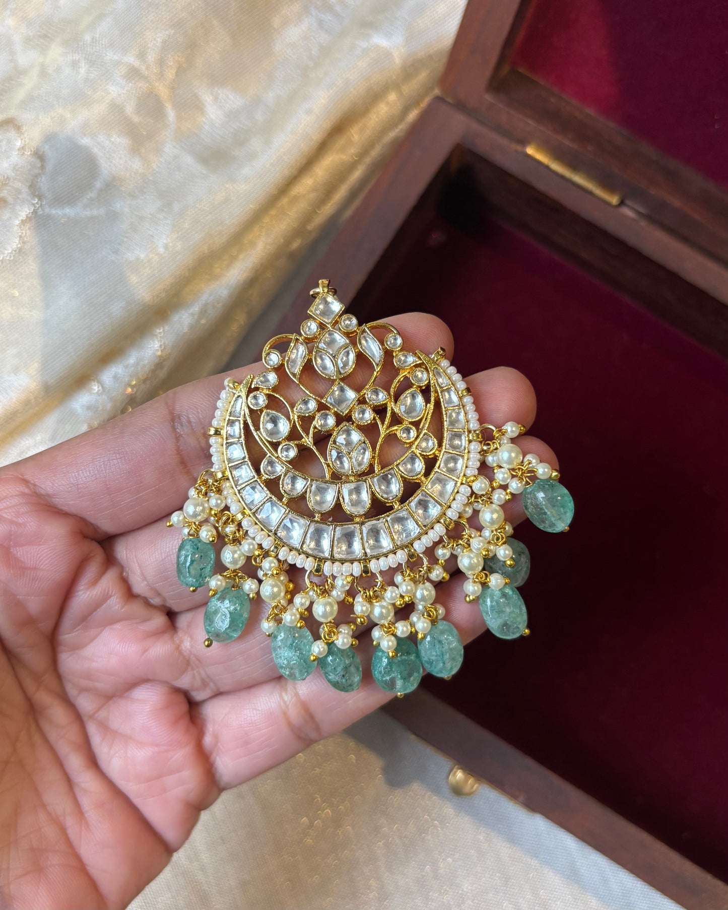 Jadau Kundan White Lotus Motif Gold-Plated Maang Tikka | MT154