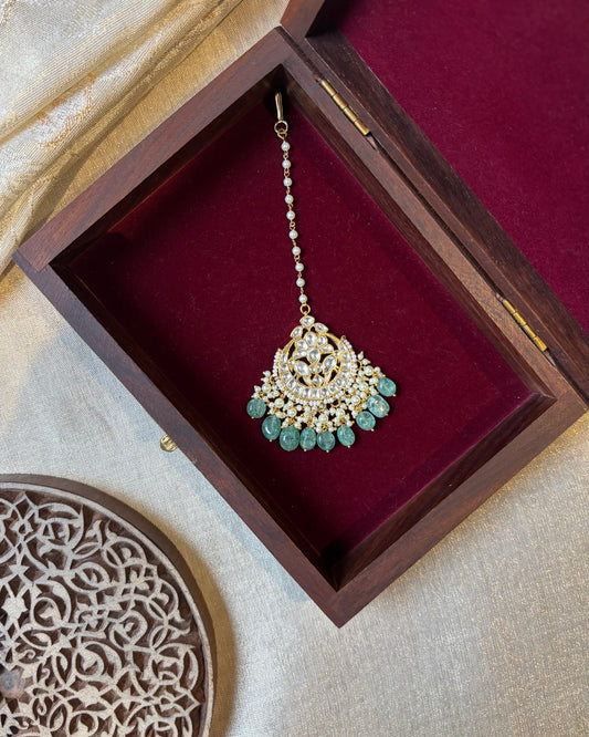 Jadau Kundan White Peacock Motif Gold-Plated Maang Tikka | MT155