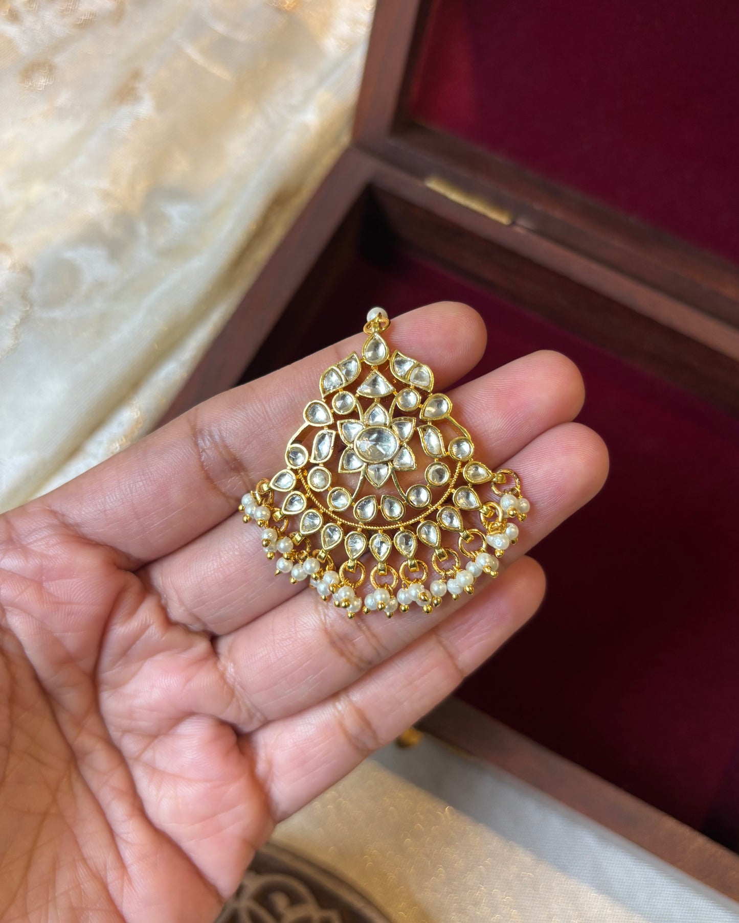 White Floral Jadau Kundan Maang Tikka | MT158