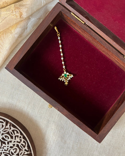 Minimal Jadau Floral Design Maang Tikka | Green & White | MT285