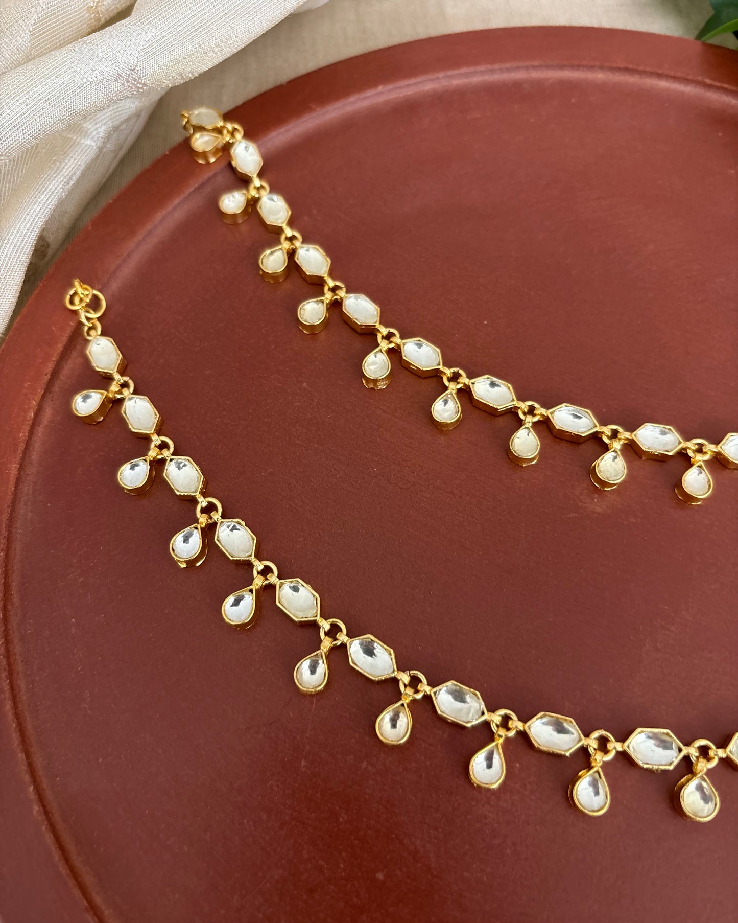 Single Layer White Kundan Ear Chain – Minimal Elegant Ear Accessory  | EC156