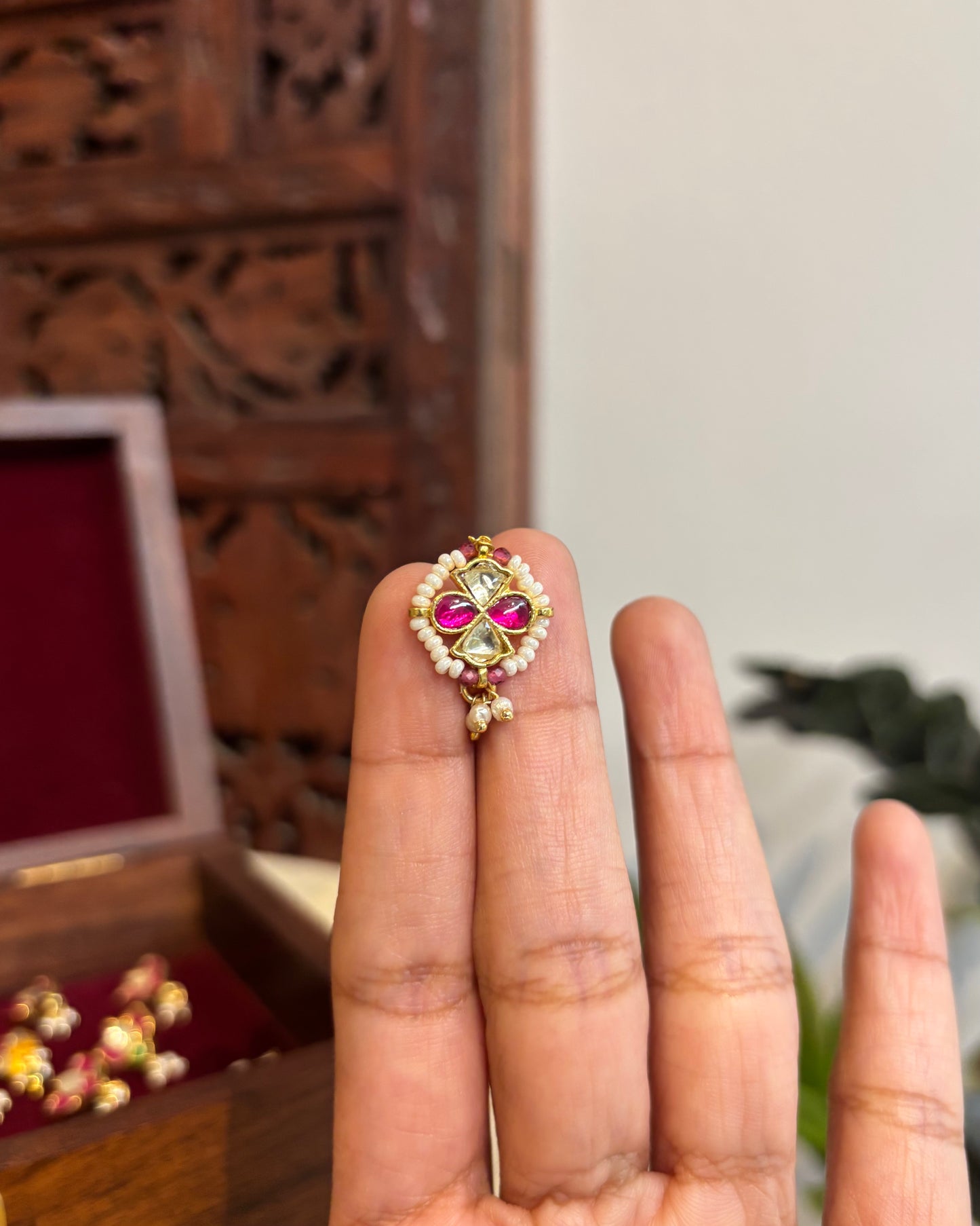 Minimal Floral Clip On Nosepin | NP105