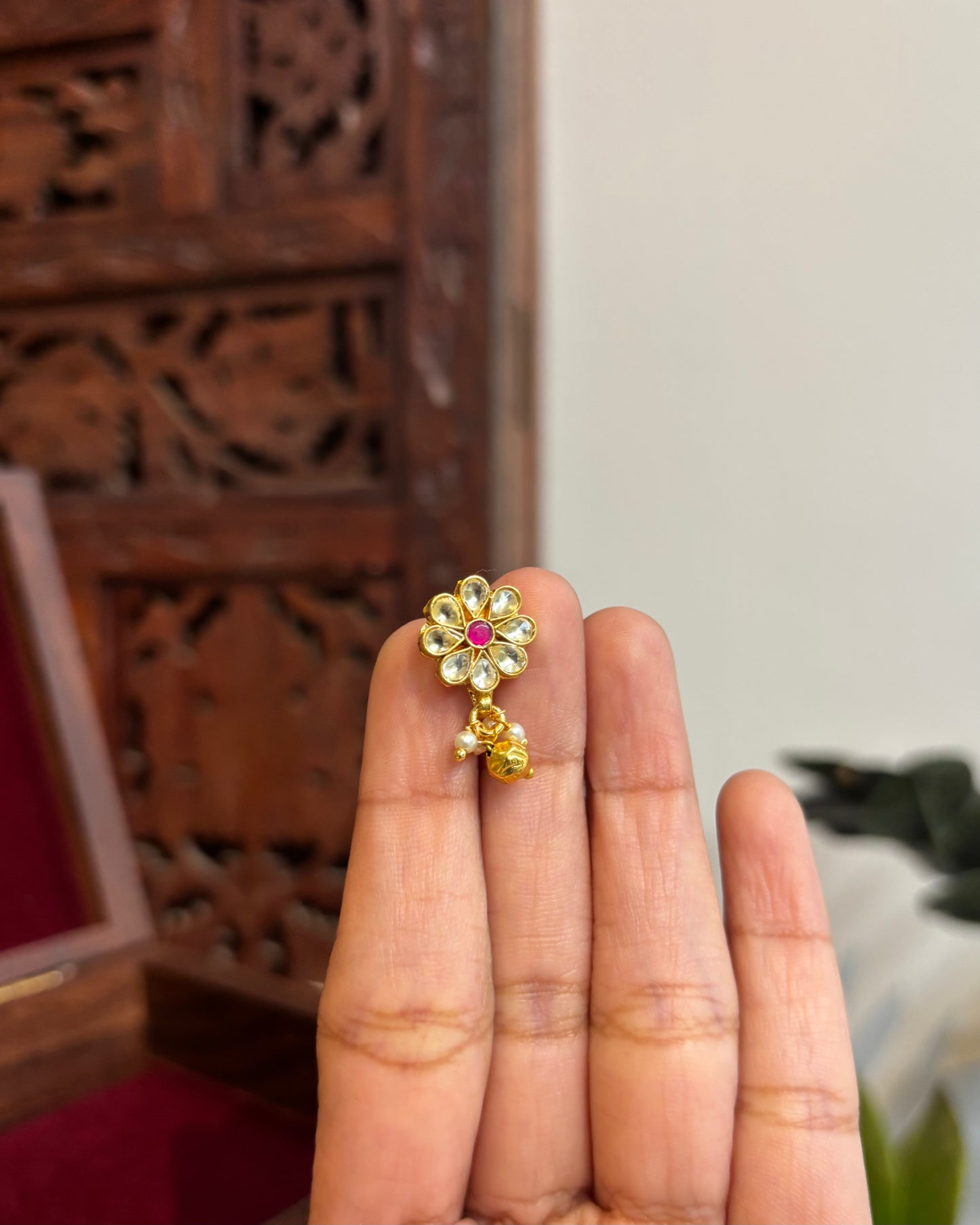 Floral Minimal Floral Clip On Nosepin | NP099