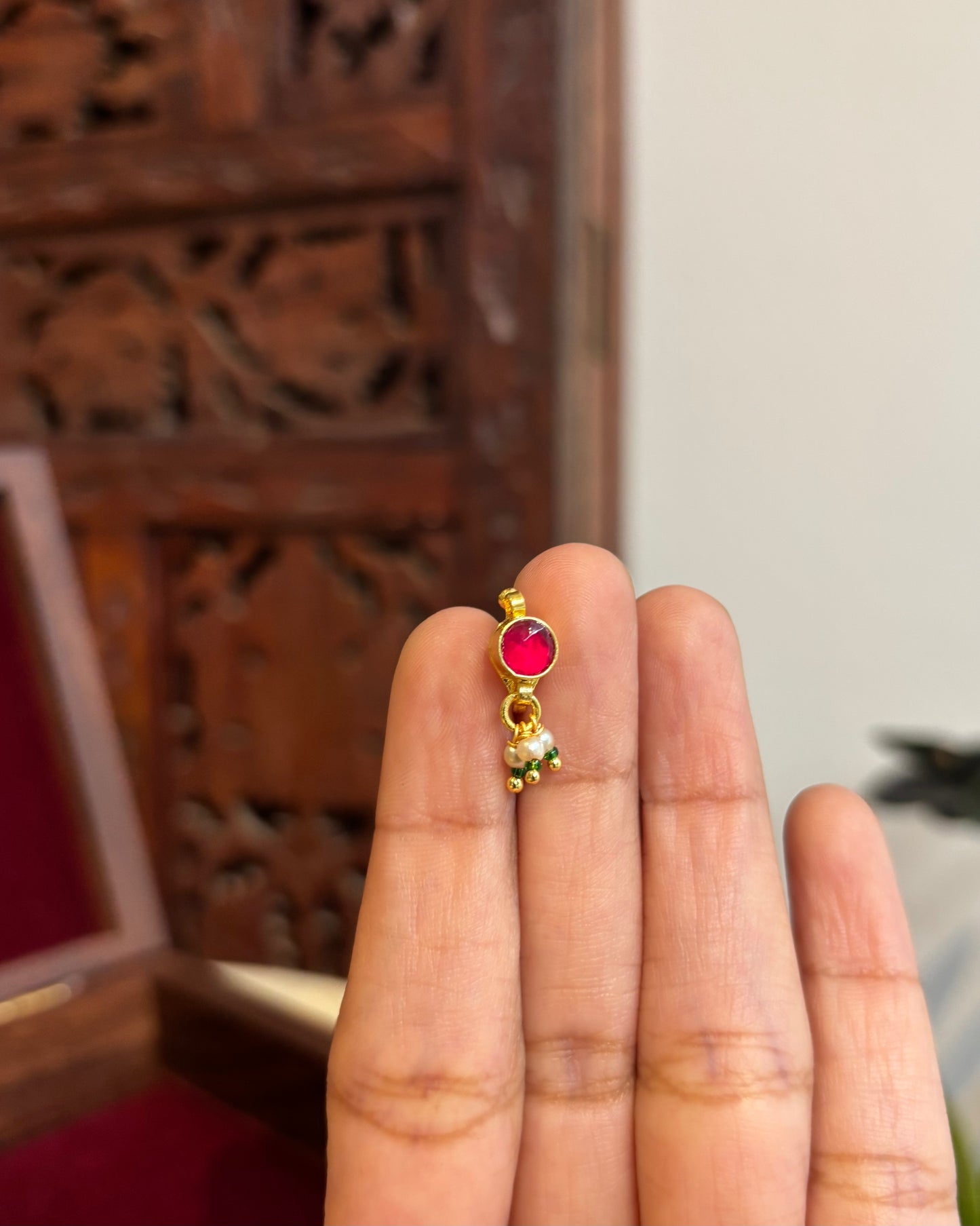 Minimal Floral Clip On Nosepin | NP102