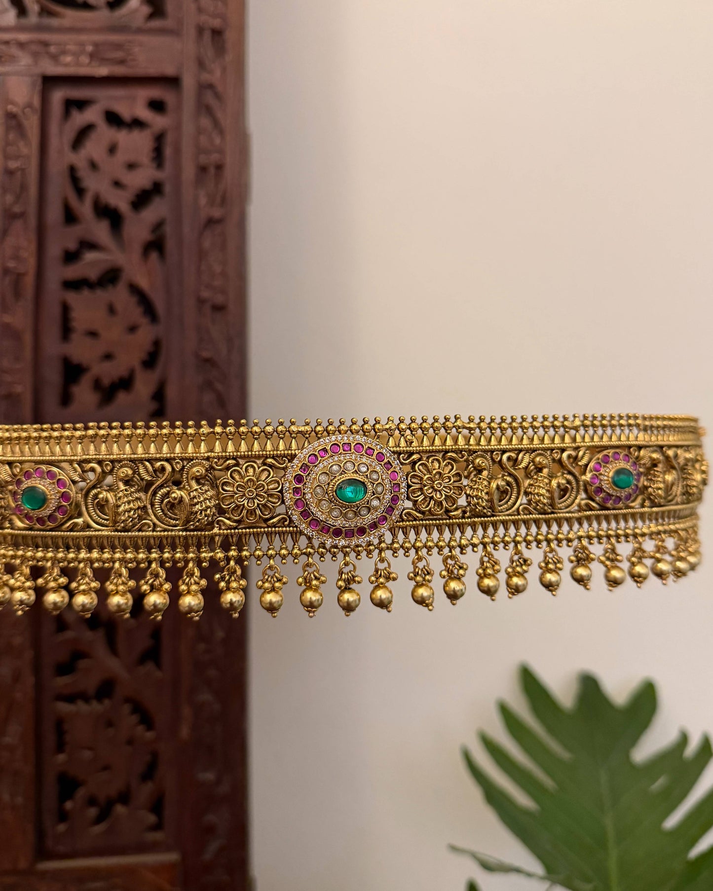 Floral Jadau Kundan Hip Belt with Adjustable Multi-Hook Closure | WB030