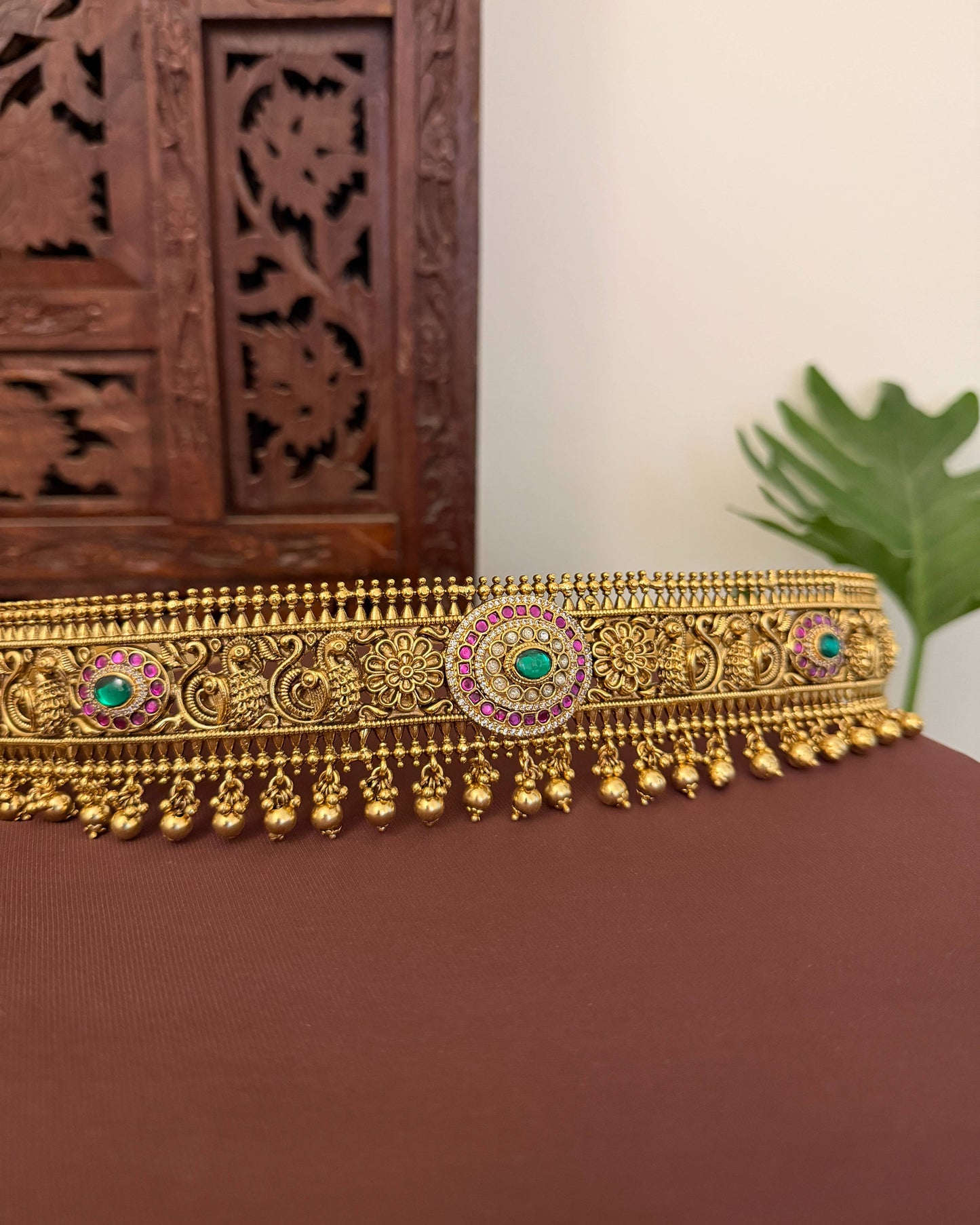 Floral Jadau Kundan Hip Belt with Adjustable Multi-Hook Closure | WB030