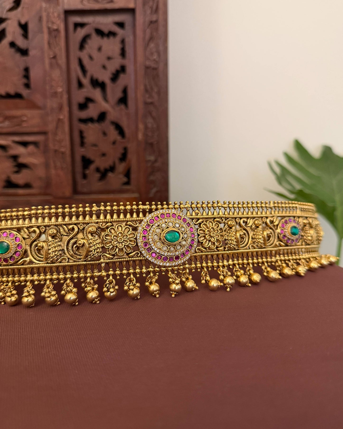 Floral Jadau Kundan Hip Belt with Adjustable Multi-Hook Closure | WB030