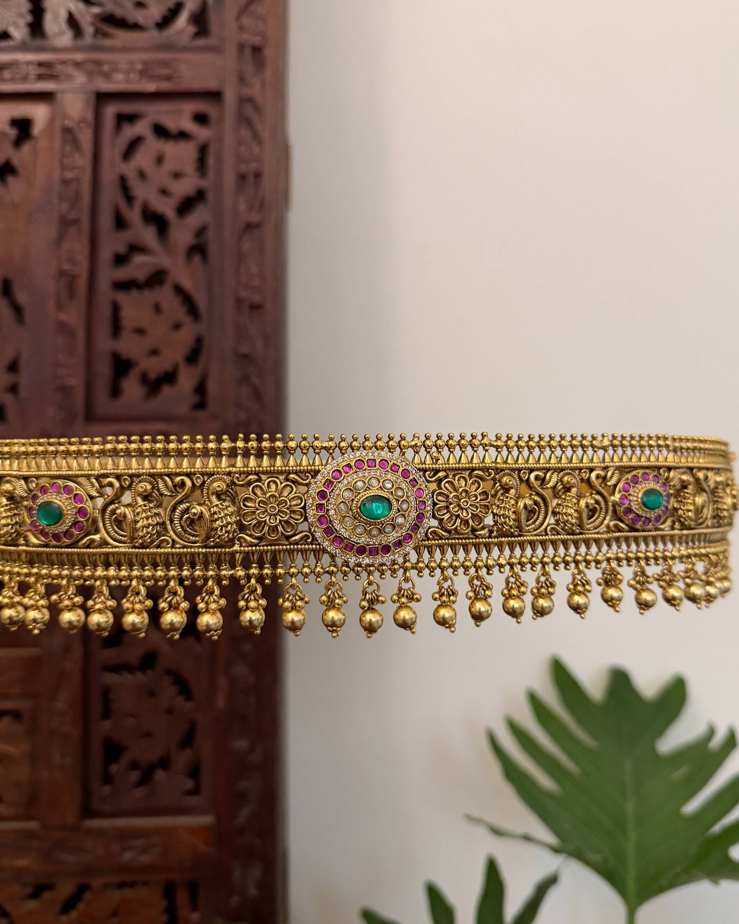 Floral Jadau Kundan Hip Belt with Adjustable Multi-Hook Closure | WB030