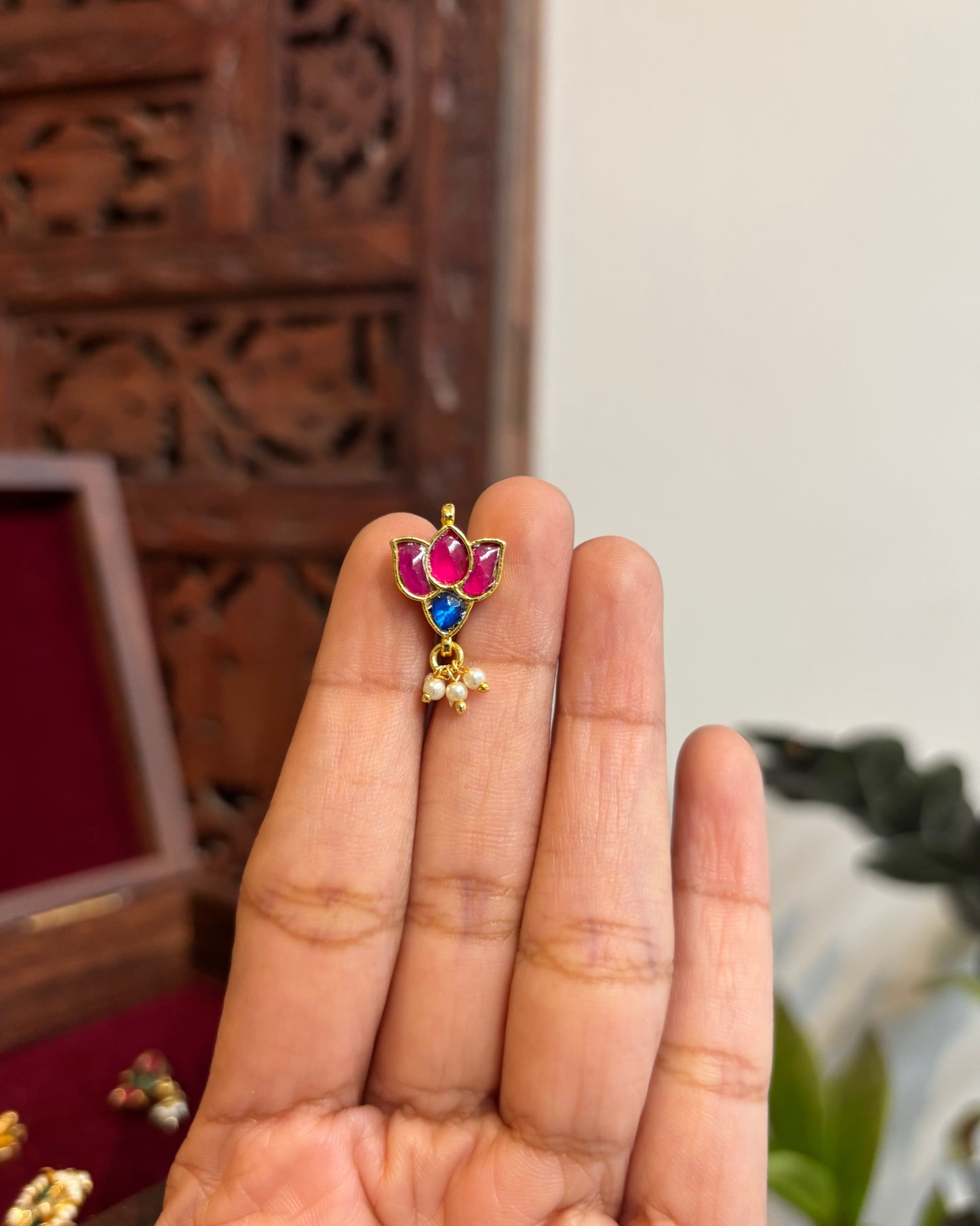 Lotus Minimal Floral Clip On Nosepin | NP094