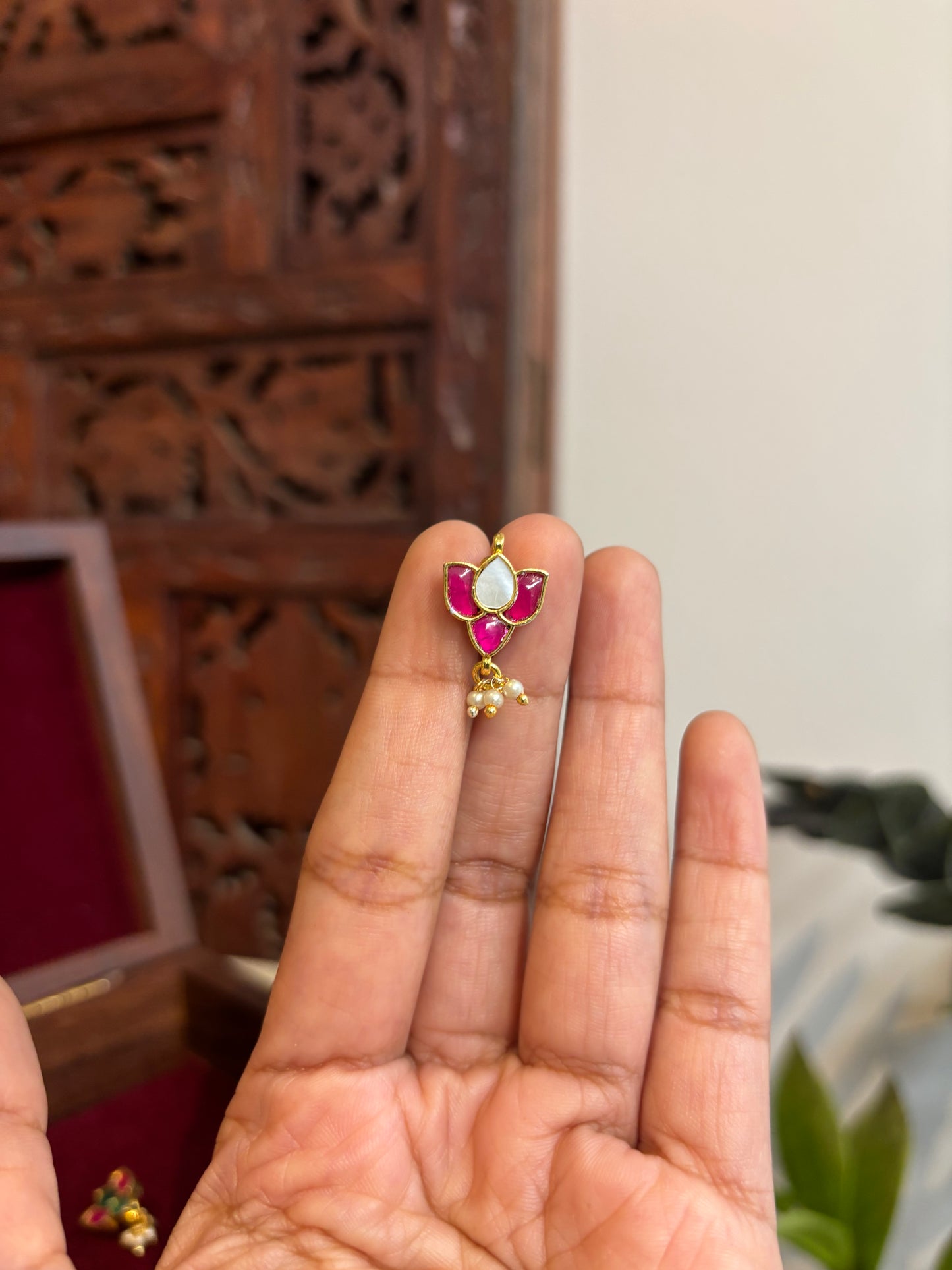 Lotus Minimal Floral Clip On Nosepin | NP095