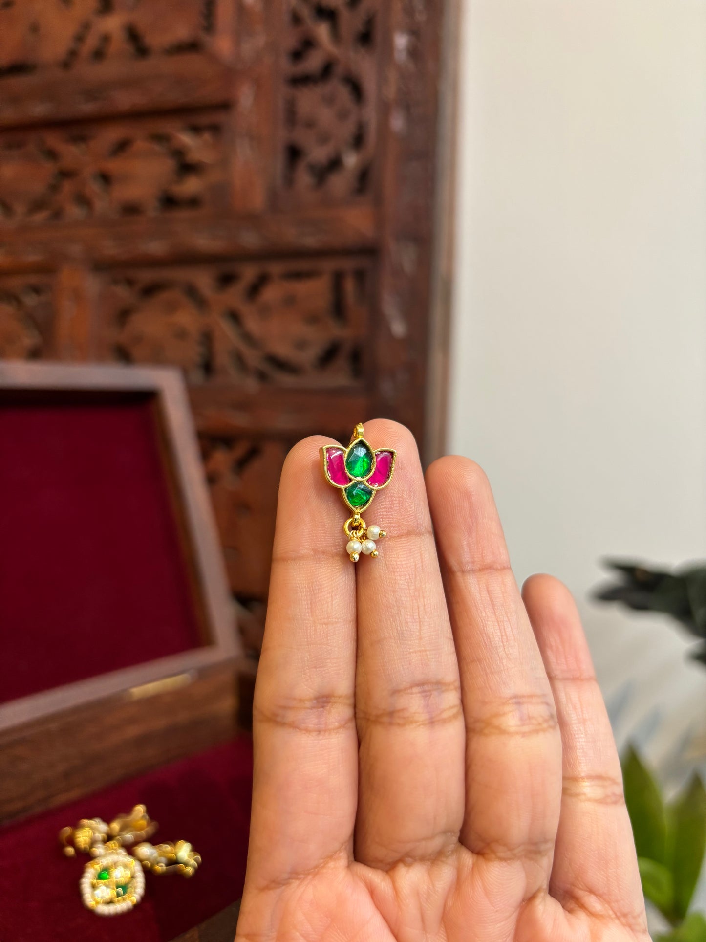 Lotus Minimal Floral Clip On Nosepin | NP096