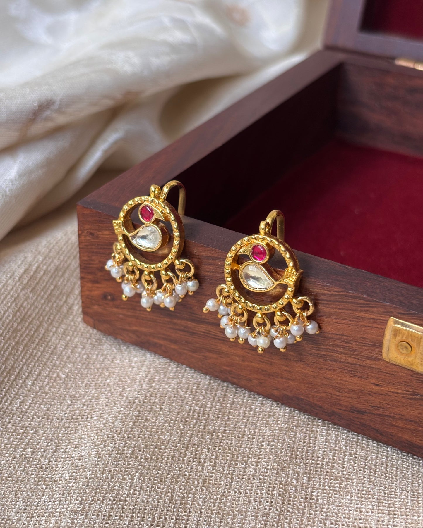 White & GoldHandcrafted Peacock Bugadi – Jadau Kundan Ear Accessory | ER068