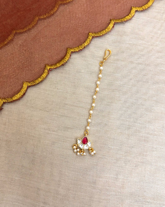 Minimal Jadau Floral Design Maang Tikka | Ruby and White | MT037