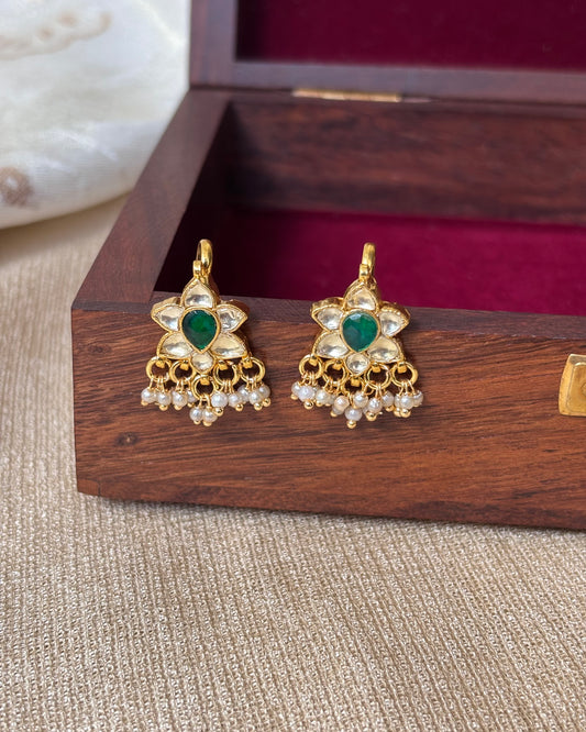 Green and White Floral Gold-Finish Jadau Bugadi | ER074