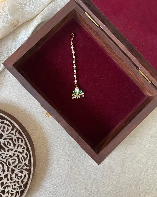 Minimal Jadau Floral Design Maang Tikka | Green & White | MT294