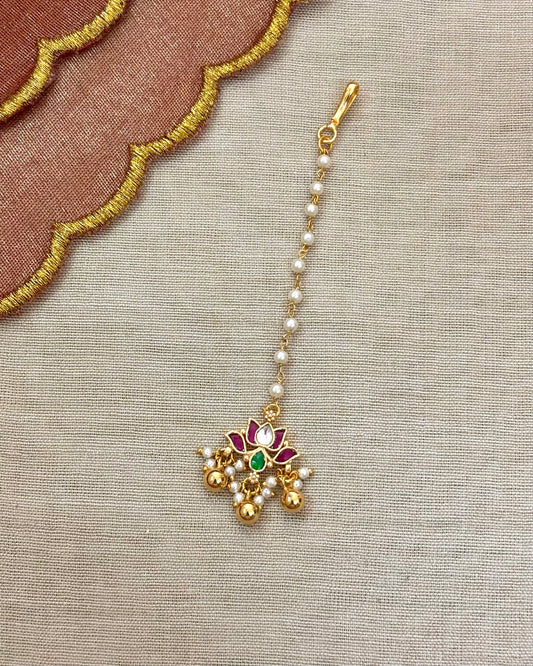 Jadau Kundan Lotus Maang Tikka with Pearl Chain | MT038