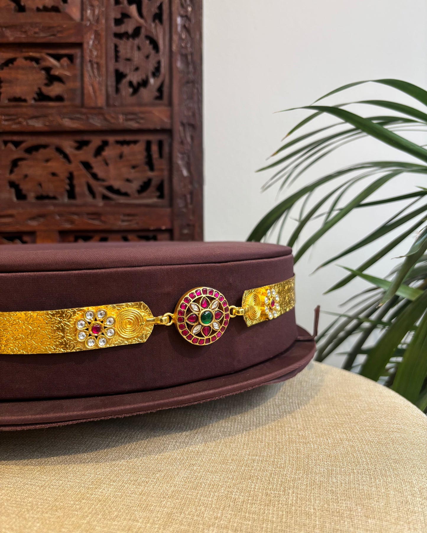 Jadau Kundan Minimal Hip Belt with Adjustable Multi-Hook Closure | WB007